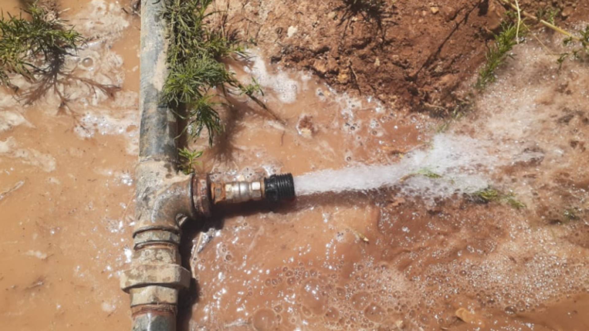 صورة أرشيفية لاعتداءات على المياه