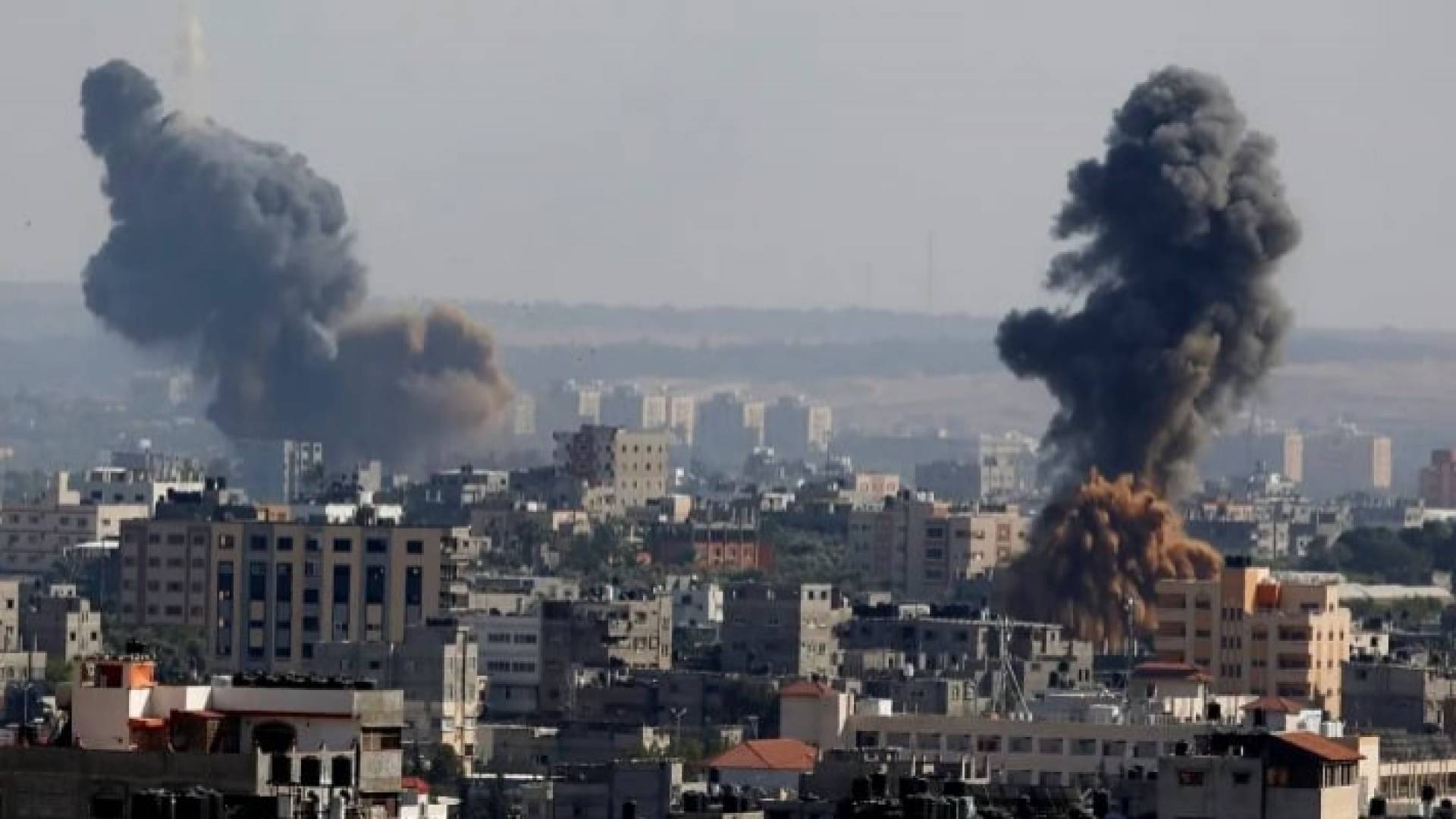 صورة أرشيفية من غارات للاحتلال الإسرائيلي على قطاع غزة