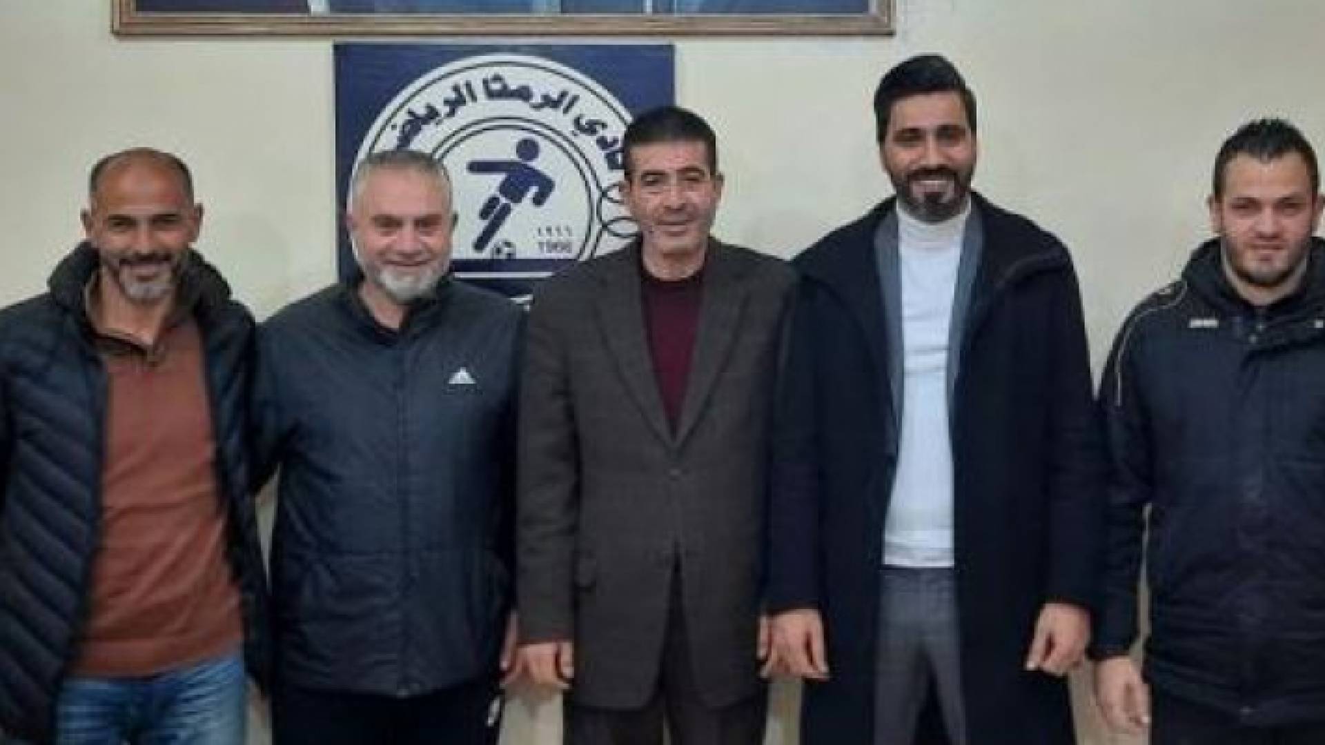 البزور وسط إدارة الرمثا