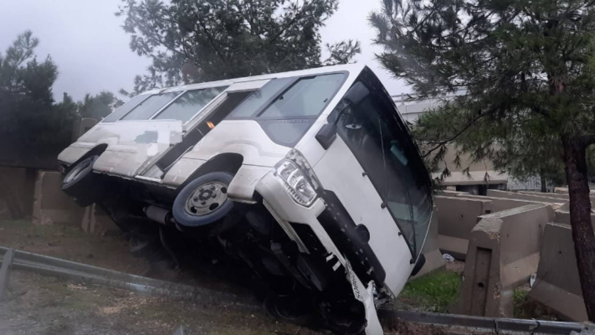 الحافلة المتدهورة