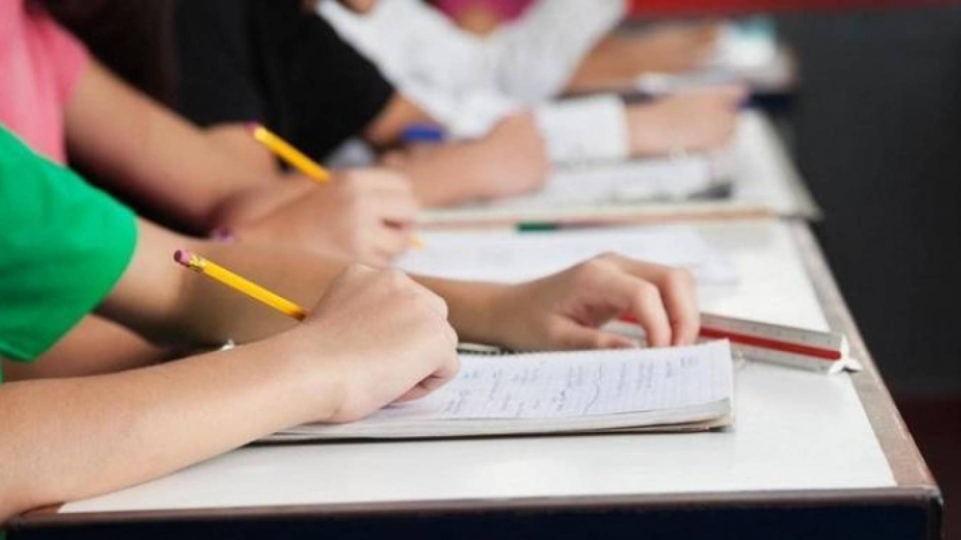 صورة تعبيرية خلال تقديم امتحان