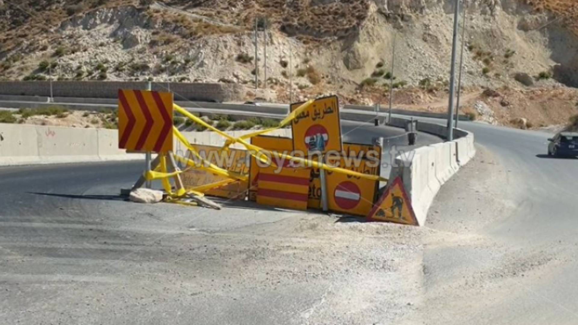 أحد الشوارع المغلقة في إربد نتيجة لهبوطات