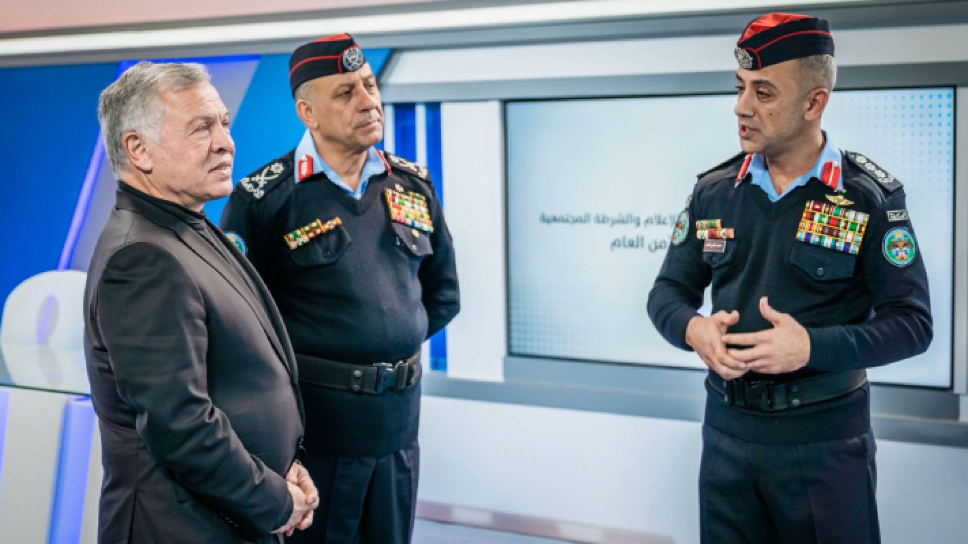 جانب من زيارة الملك لمديرية الأمن العام