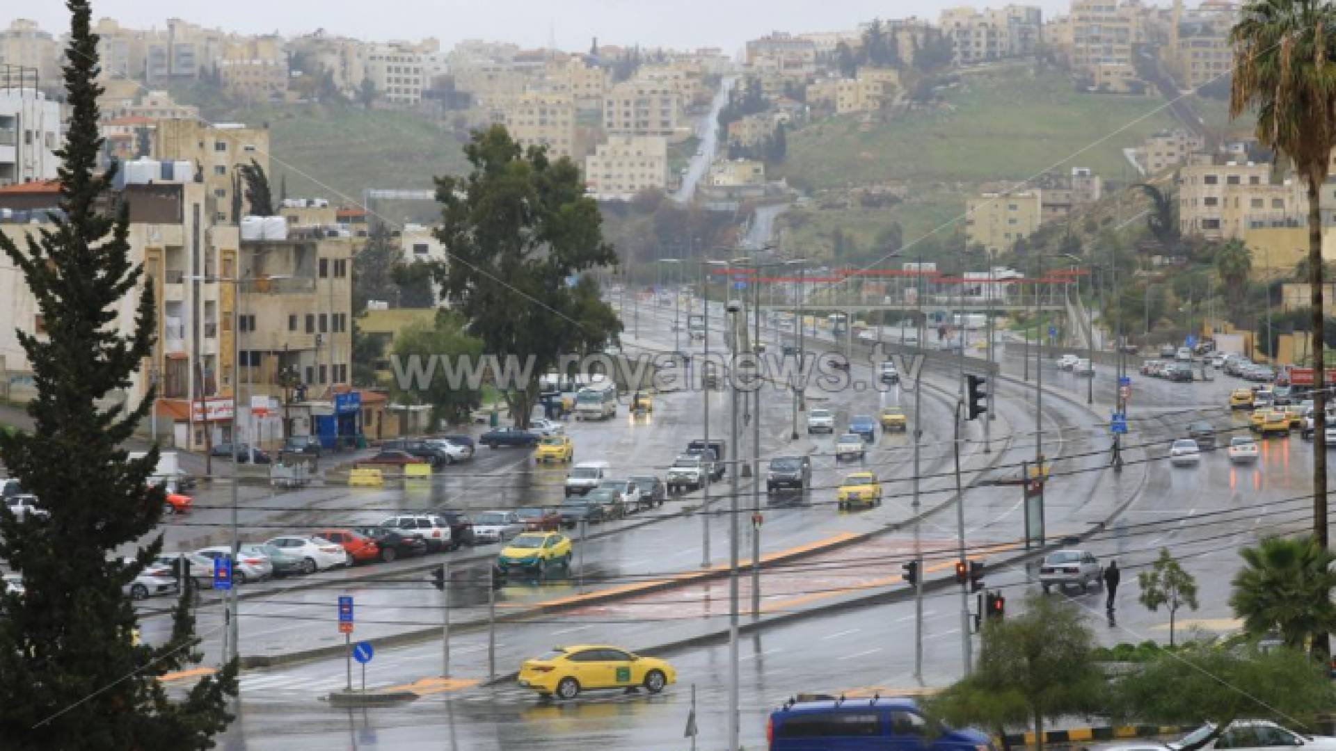 أحد شوارع العاصمة عمان بعد سقوط الأمطار