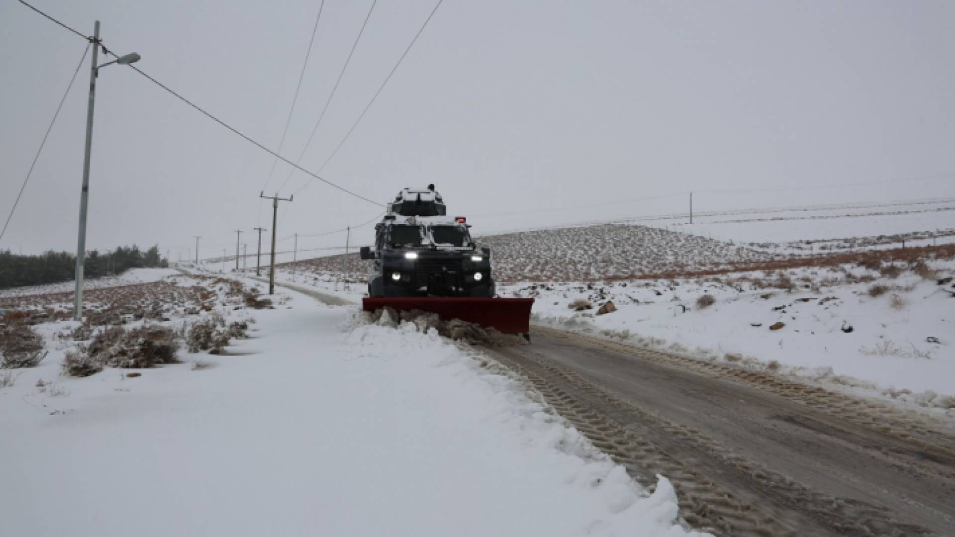 ثلوج متراكمة في أحد المناطق في المملكة