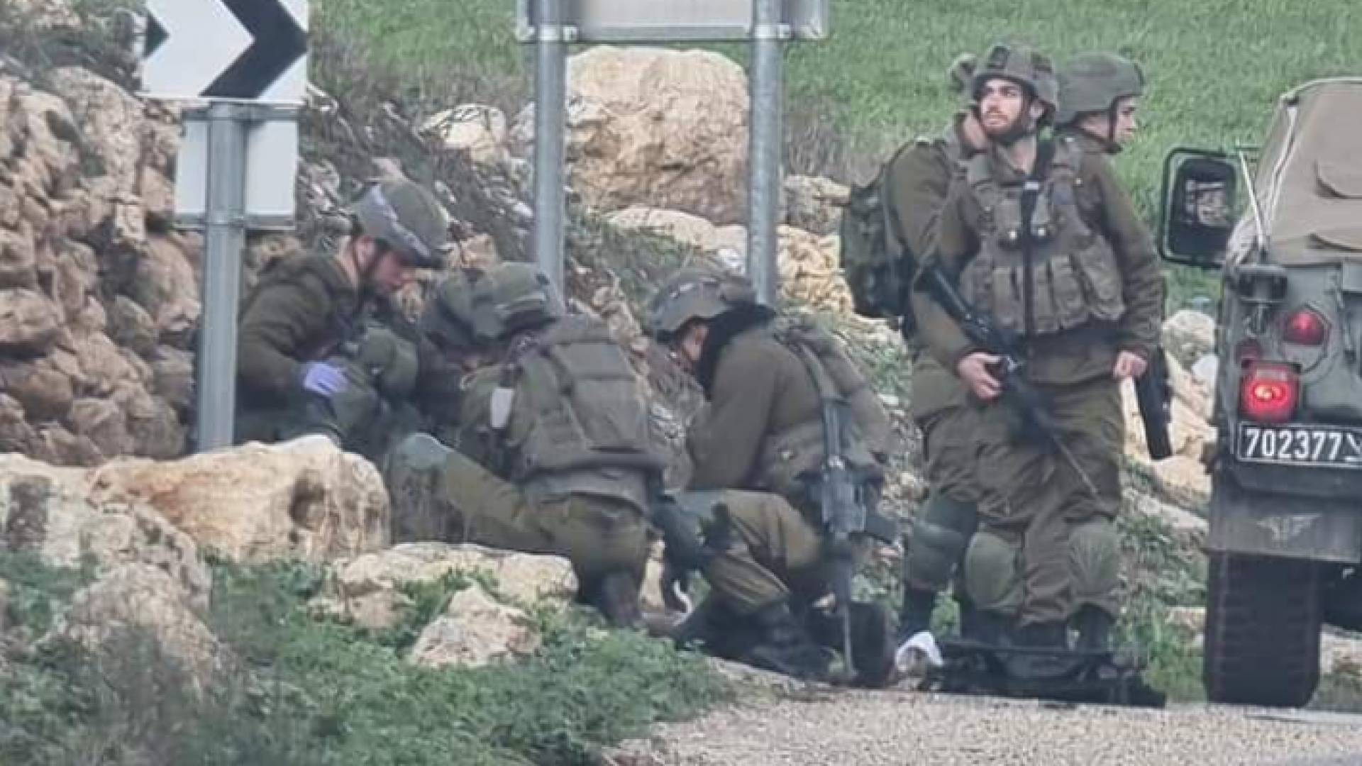 لحظة اعتقال الشاب الفلسطيني