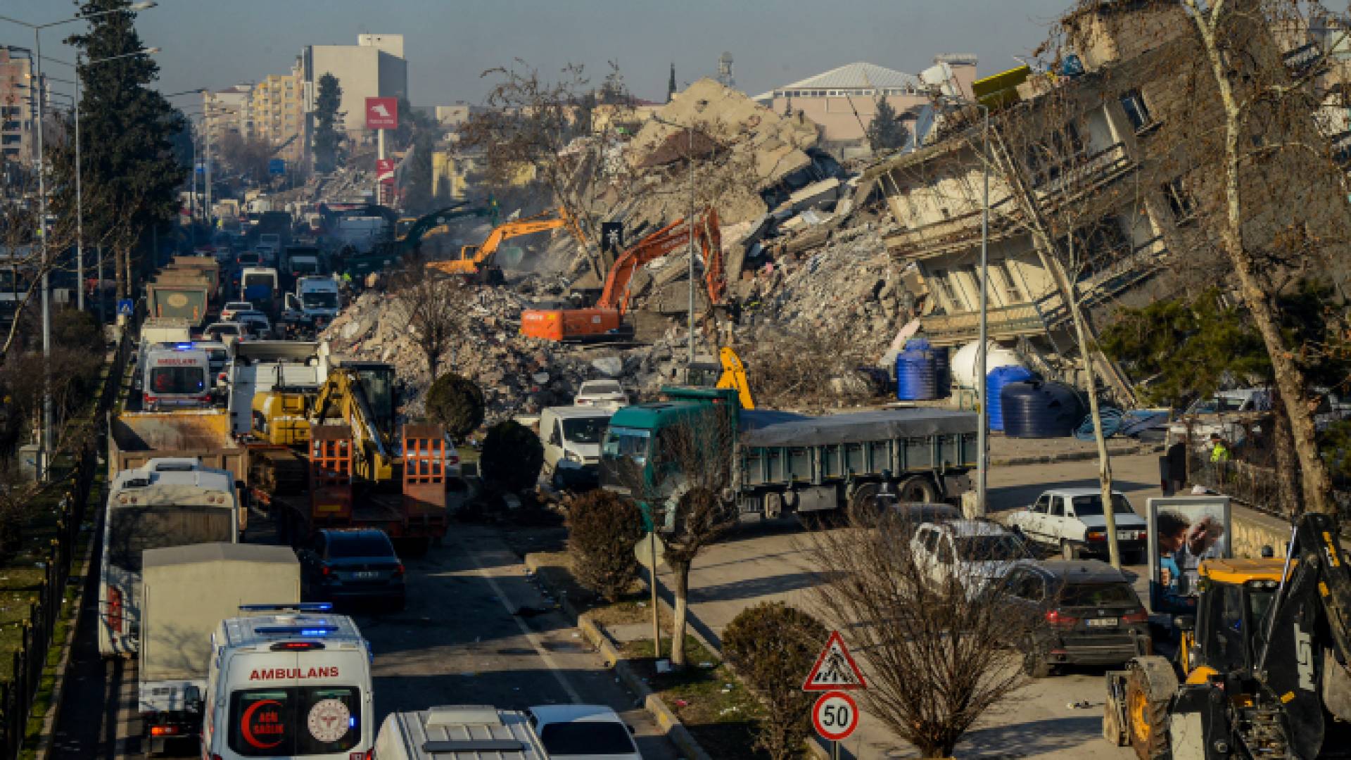 دمار خلفه زلزال تركيا