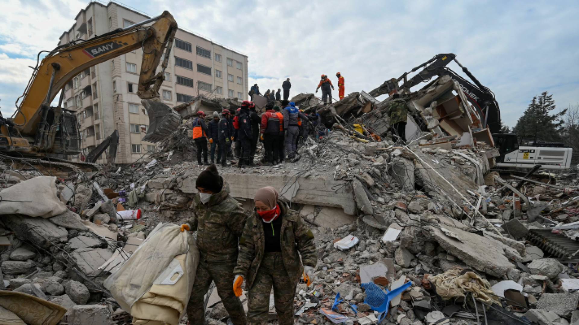 دمار خلفه زلزال تركيا