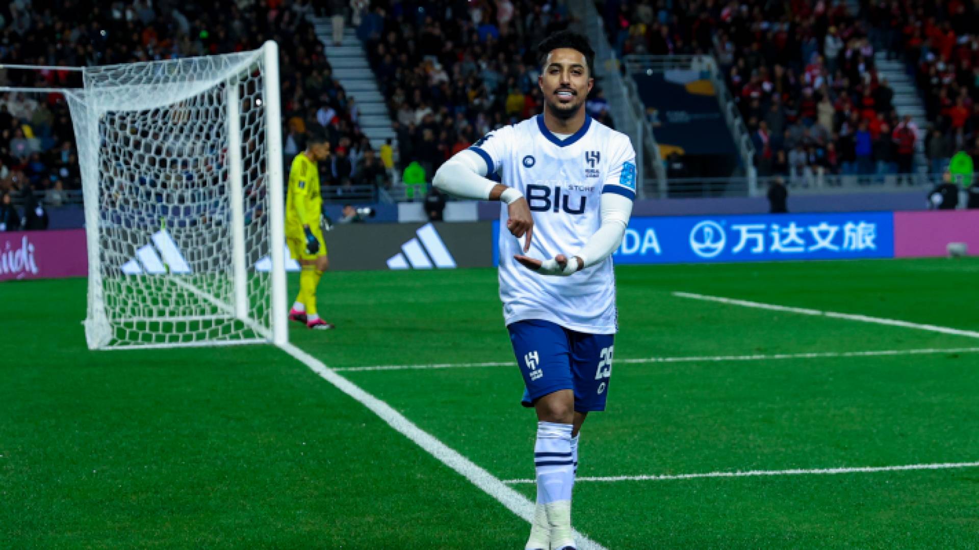 سالم الدوسري لاعب الهلال السعودي