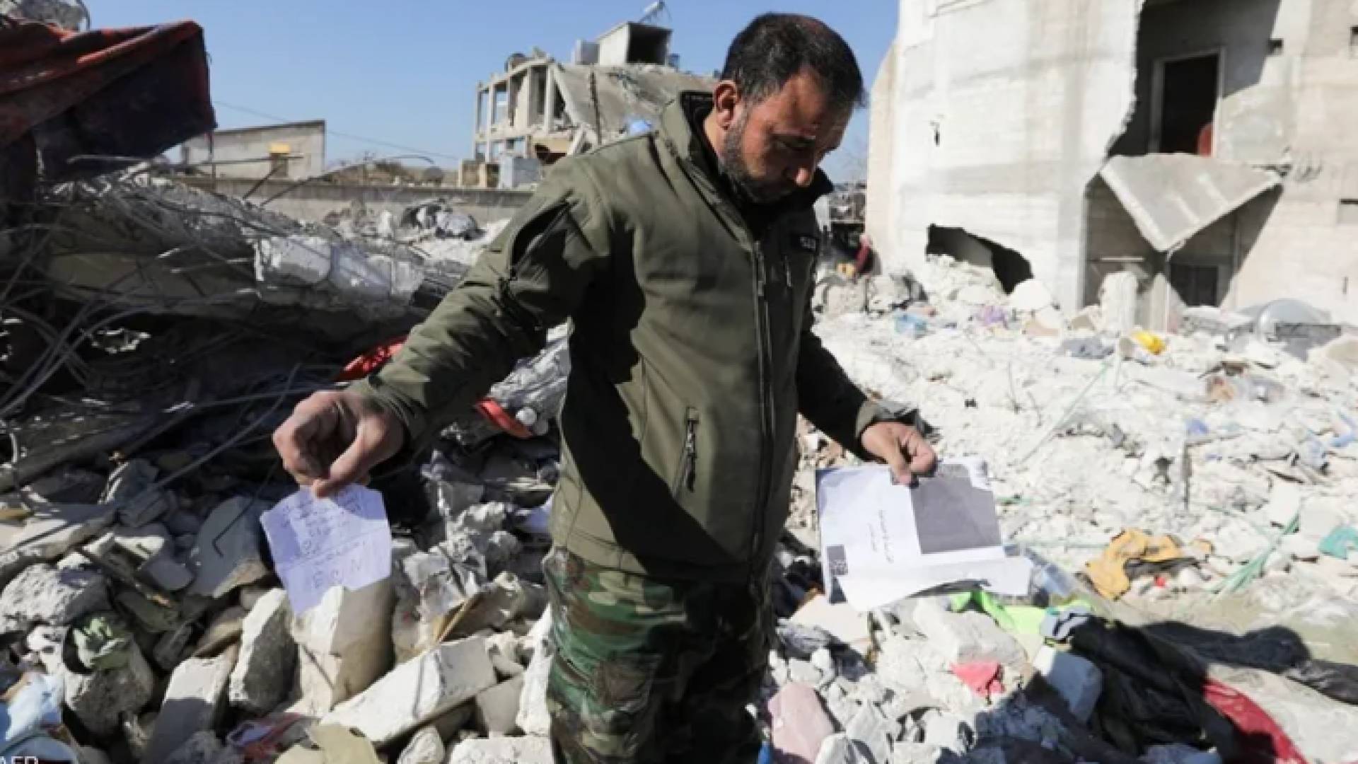 ناصر الوكاع يحمل رسالة ابنته