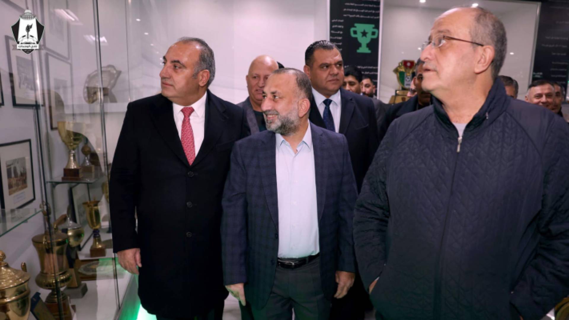 الشواربة يأخذ جولة في نادي الوحدات رفقة أعضاء مجلس الإدارة