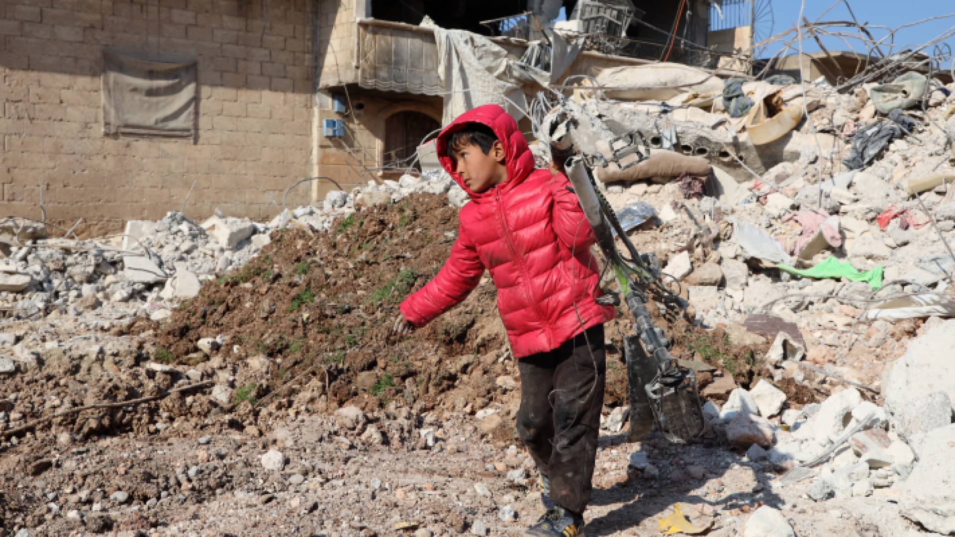 آثار الزلزال