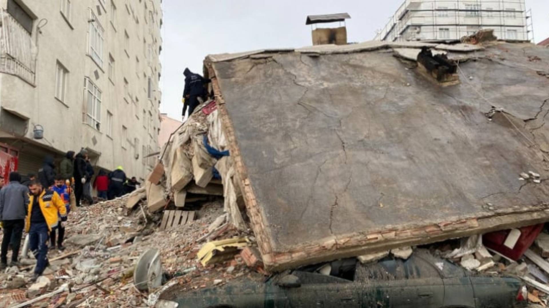 جانب من الدمار الذي خلفه الزلزال في تركيا