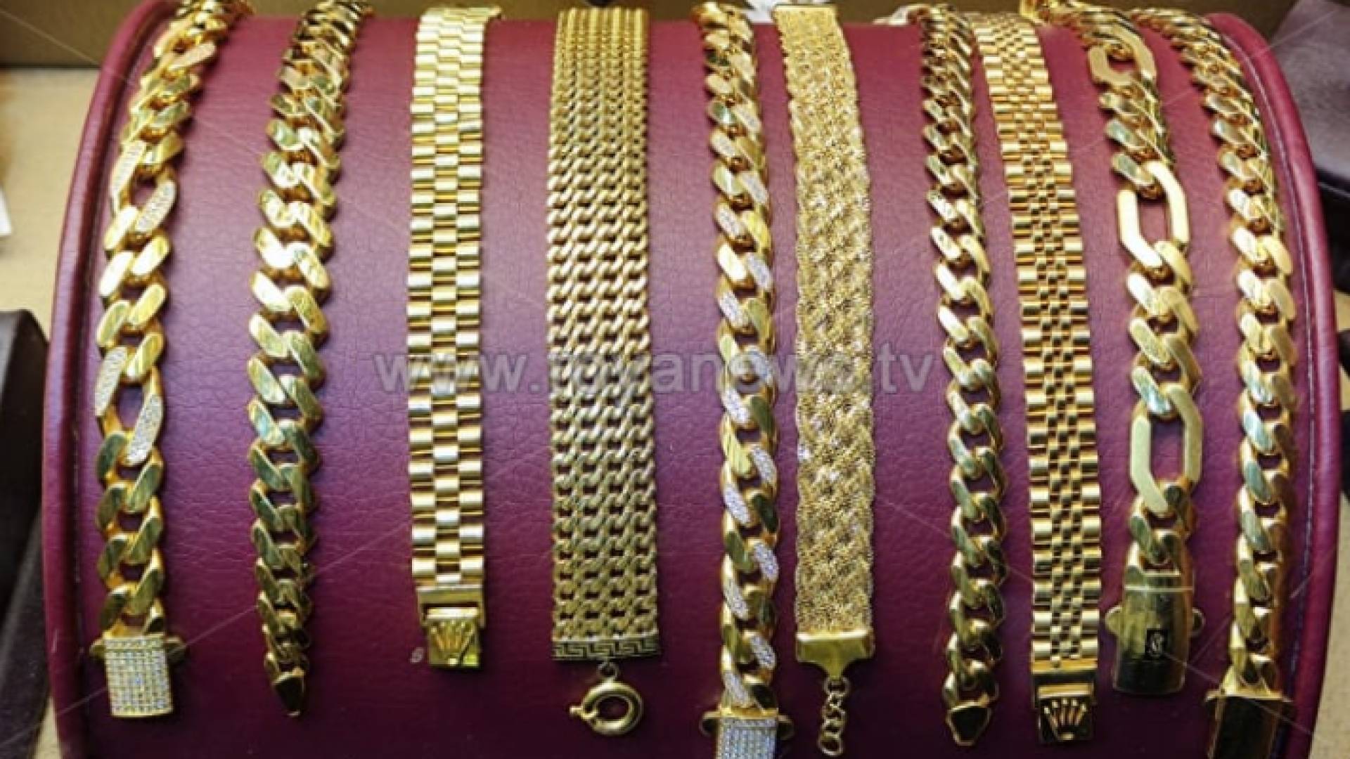 مصوغات ذهب معروضة للبيع