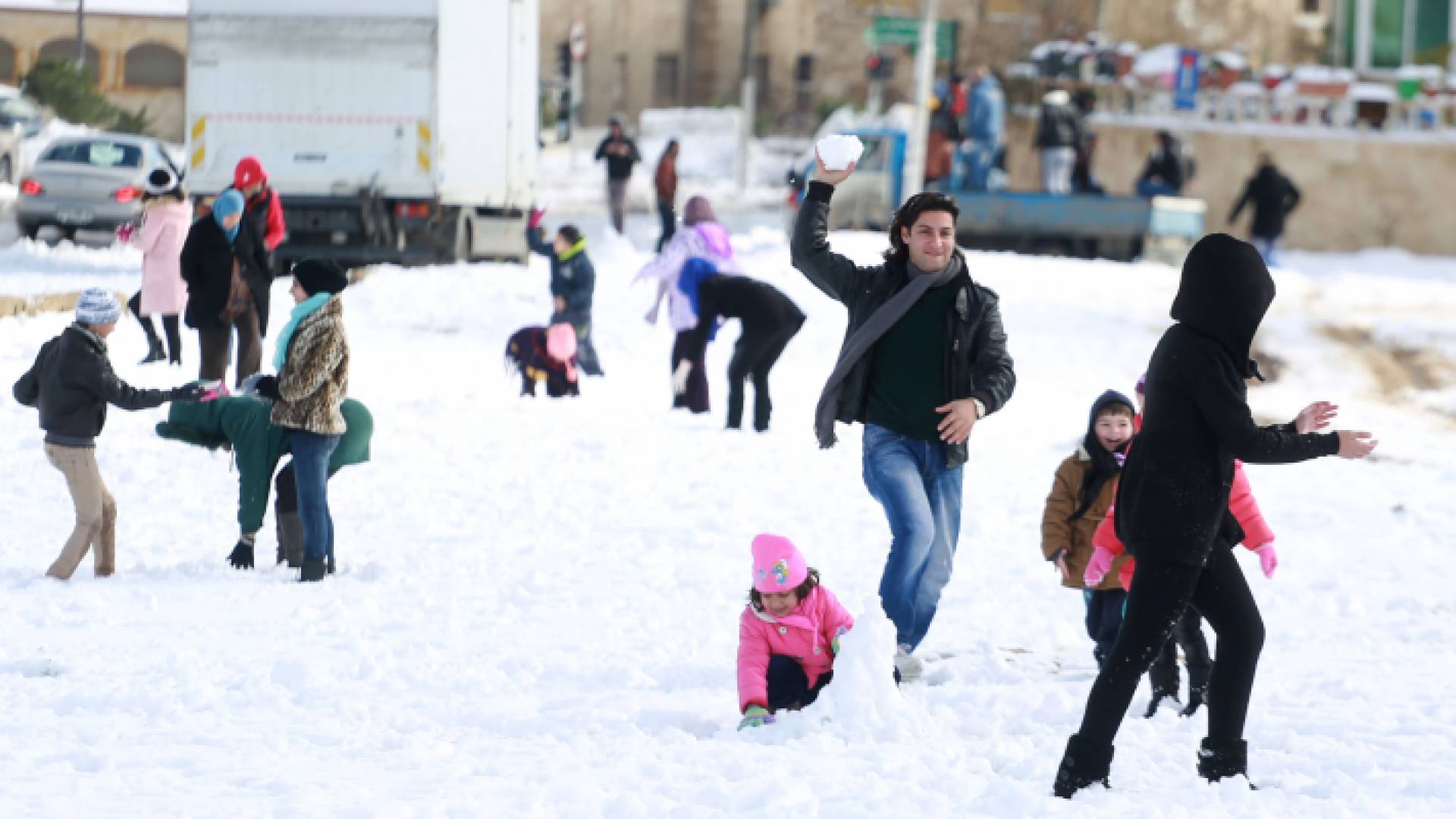 صوؤة خلال عاصفة جنى