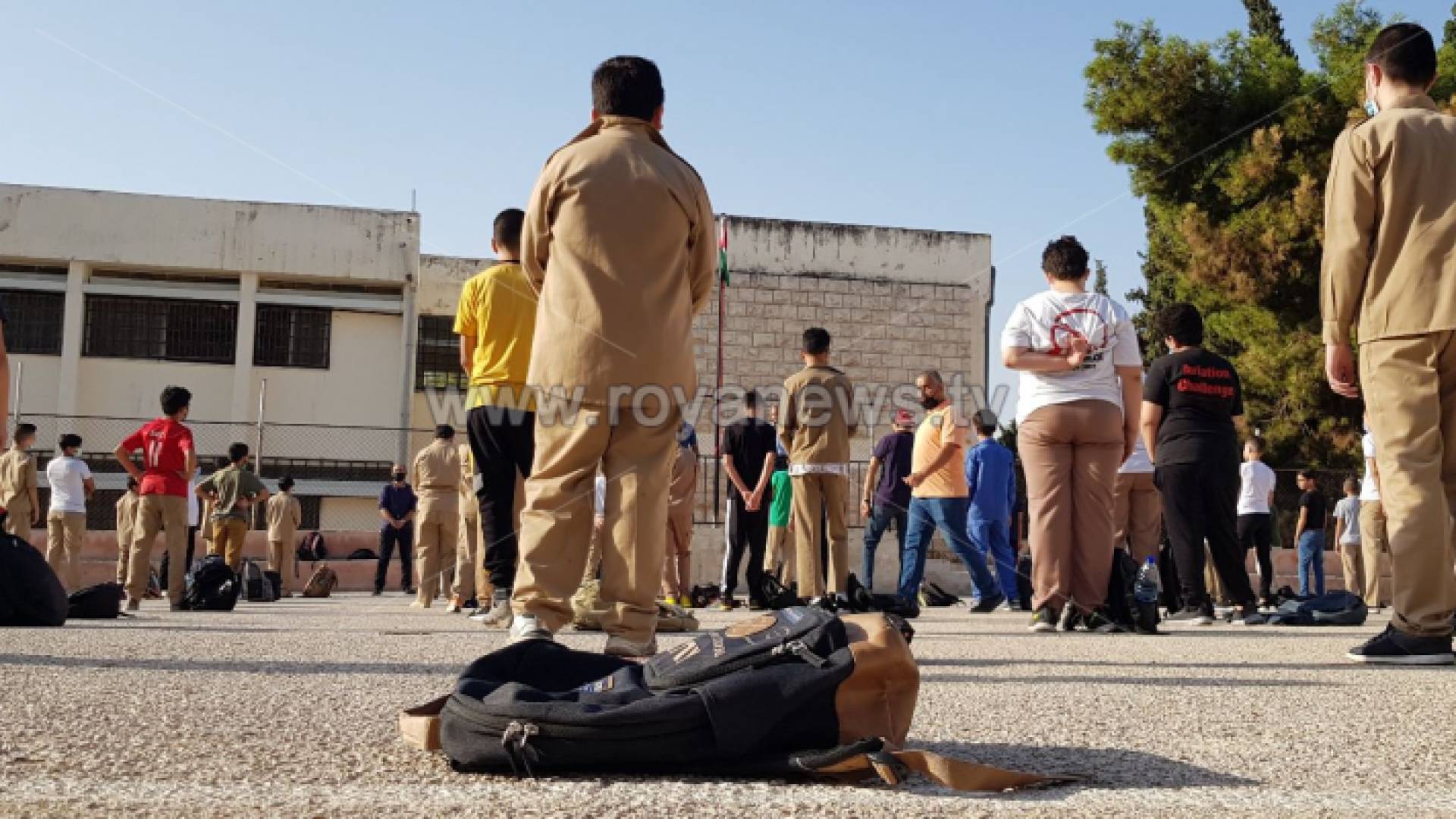 طلبة مدارس أثناء اصطفافهم في الطابور الصباحي