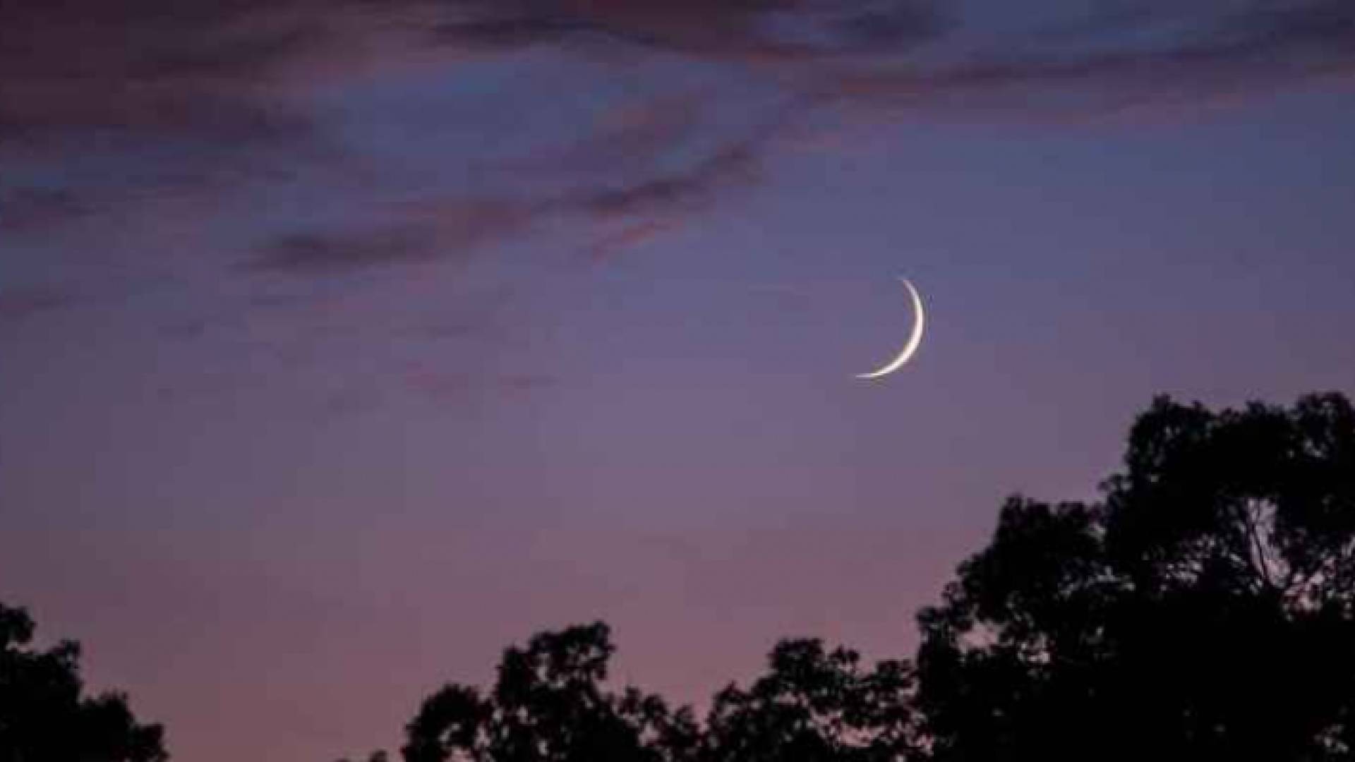 صورة قمر تعبيرية