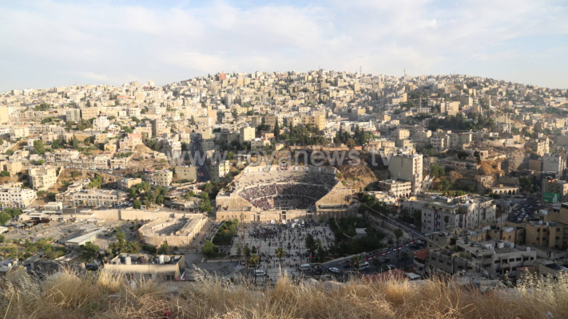 منظر عام للمدرج الروماني في وسط العاصمة عمان