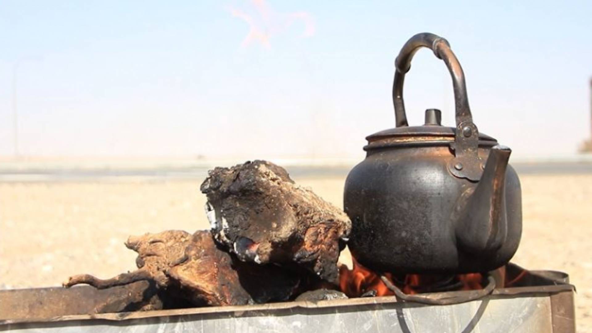 مشروع الشاب الحجايا في منطقة جرف الدراويش على الطريق الصحراوي