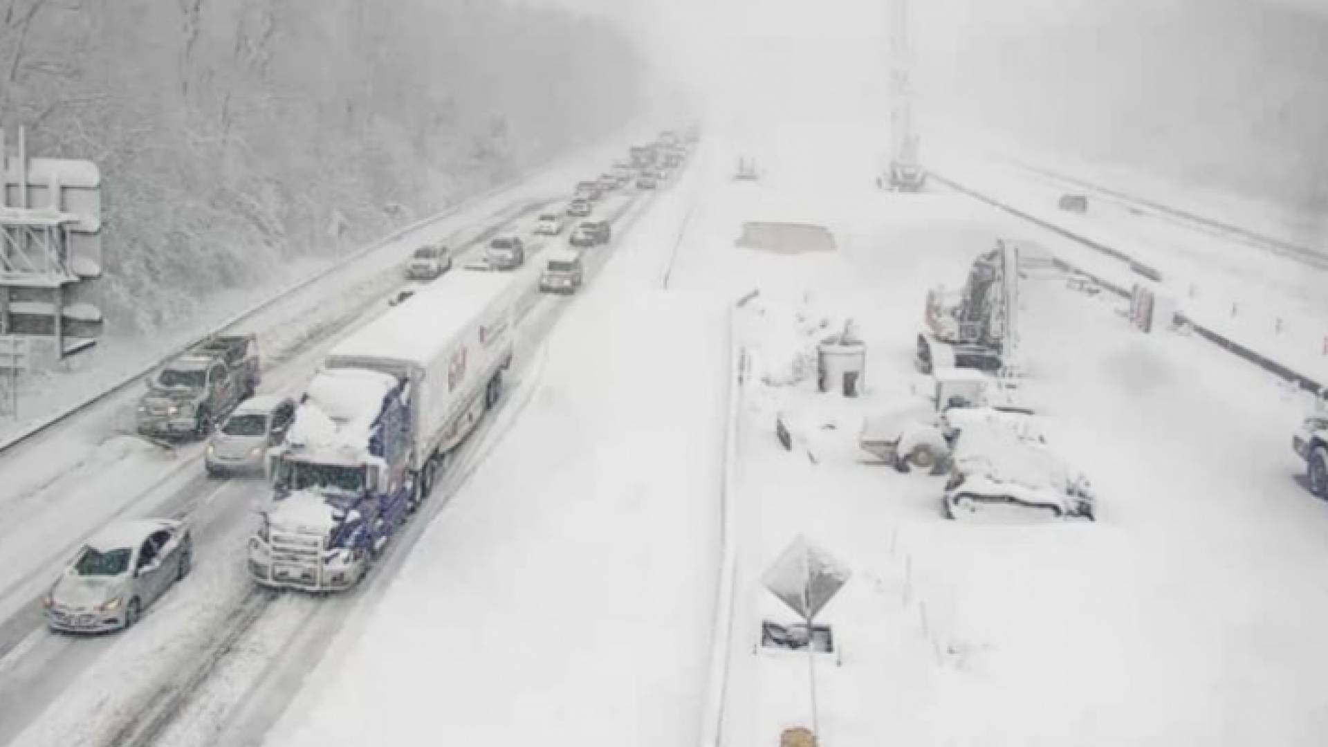 طرق مغلقة بسبب الثلوج في الولايات المتحدة