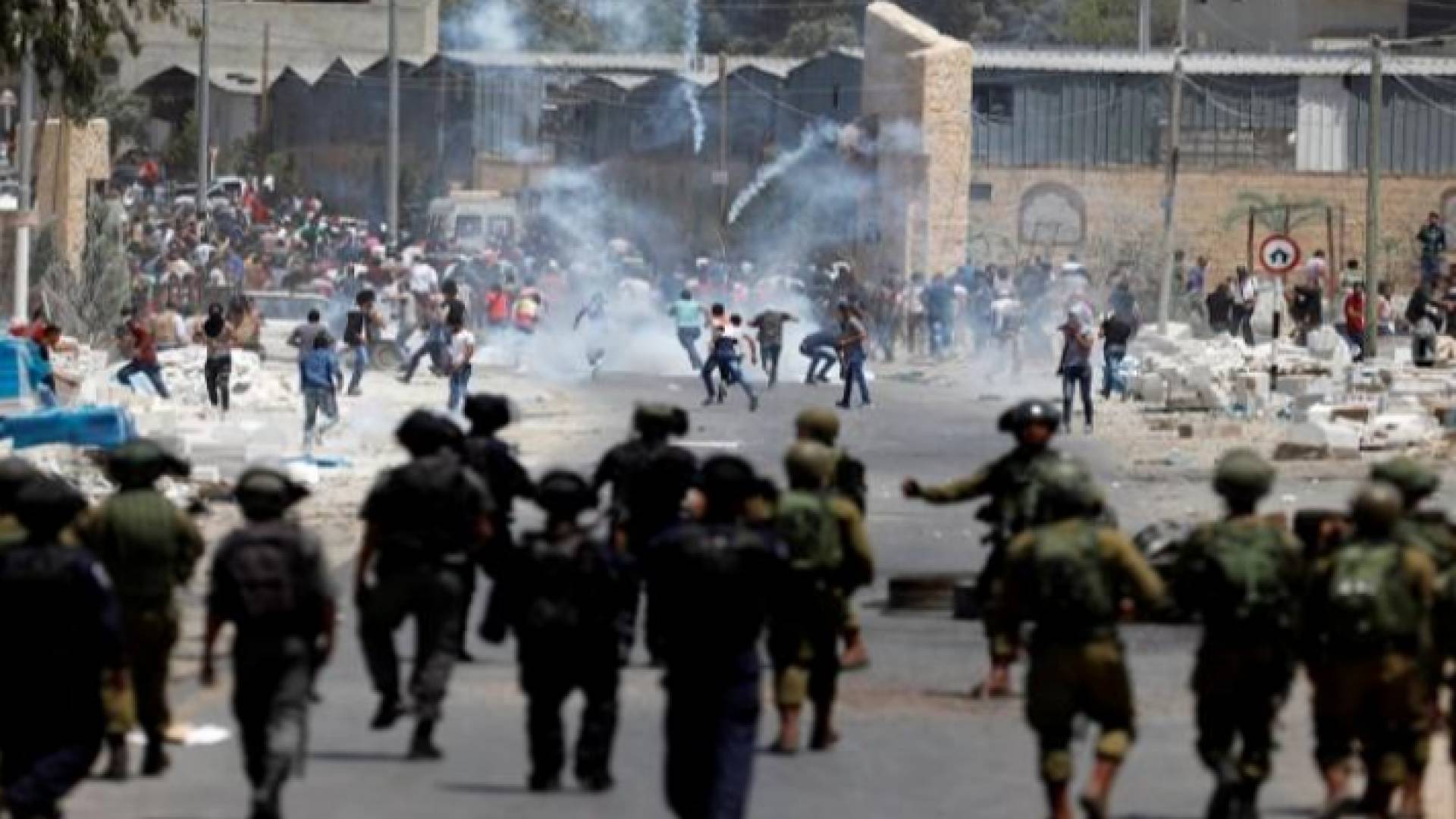 مواجهات بين الفلسطينيين وقوات الاحتلال - أرشيفية