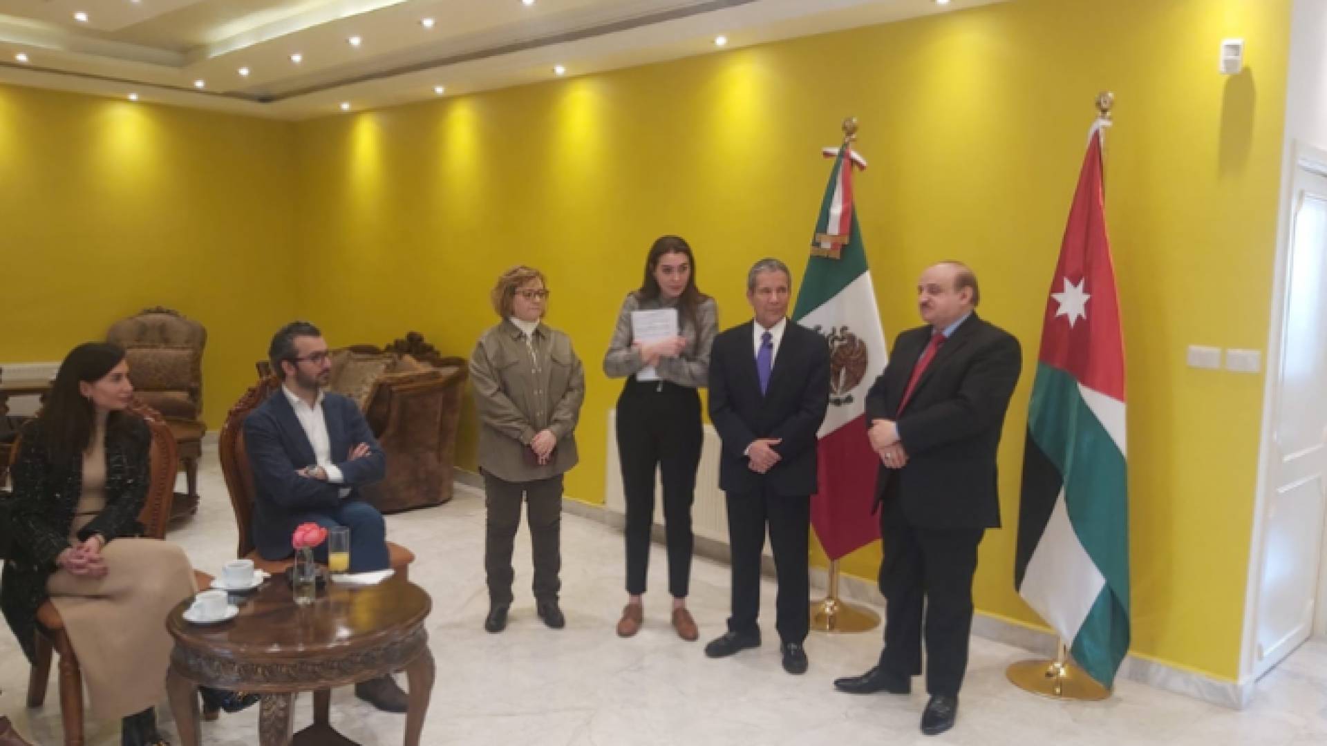 السفارة المكسيكية في عمان تلتقي صحفيين وإعلاميين أردنيين