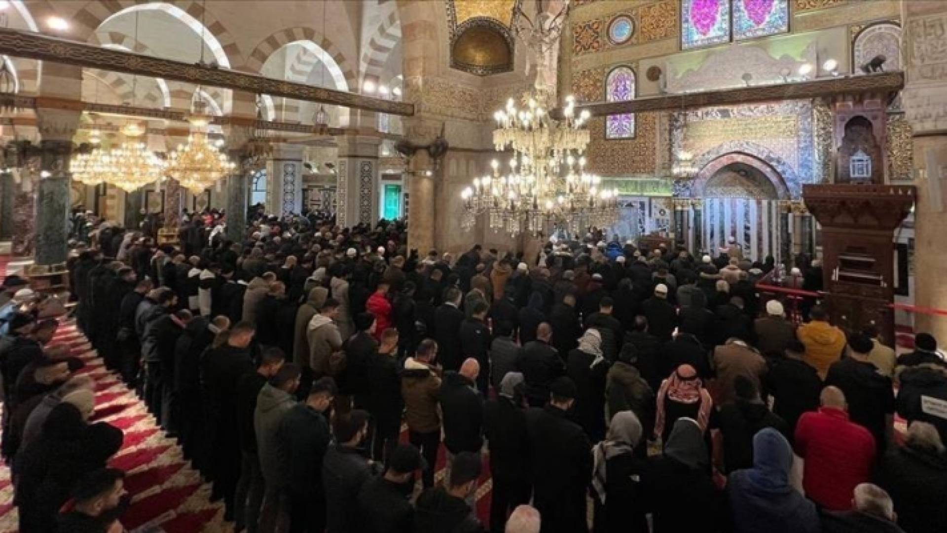 صورة أرشيفية من إقامة صلاة الغائب في مساجد فلسطين على أرواح الشهداء