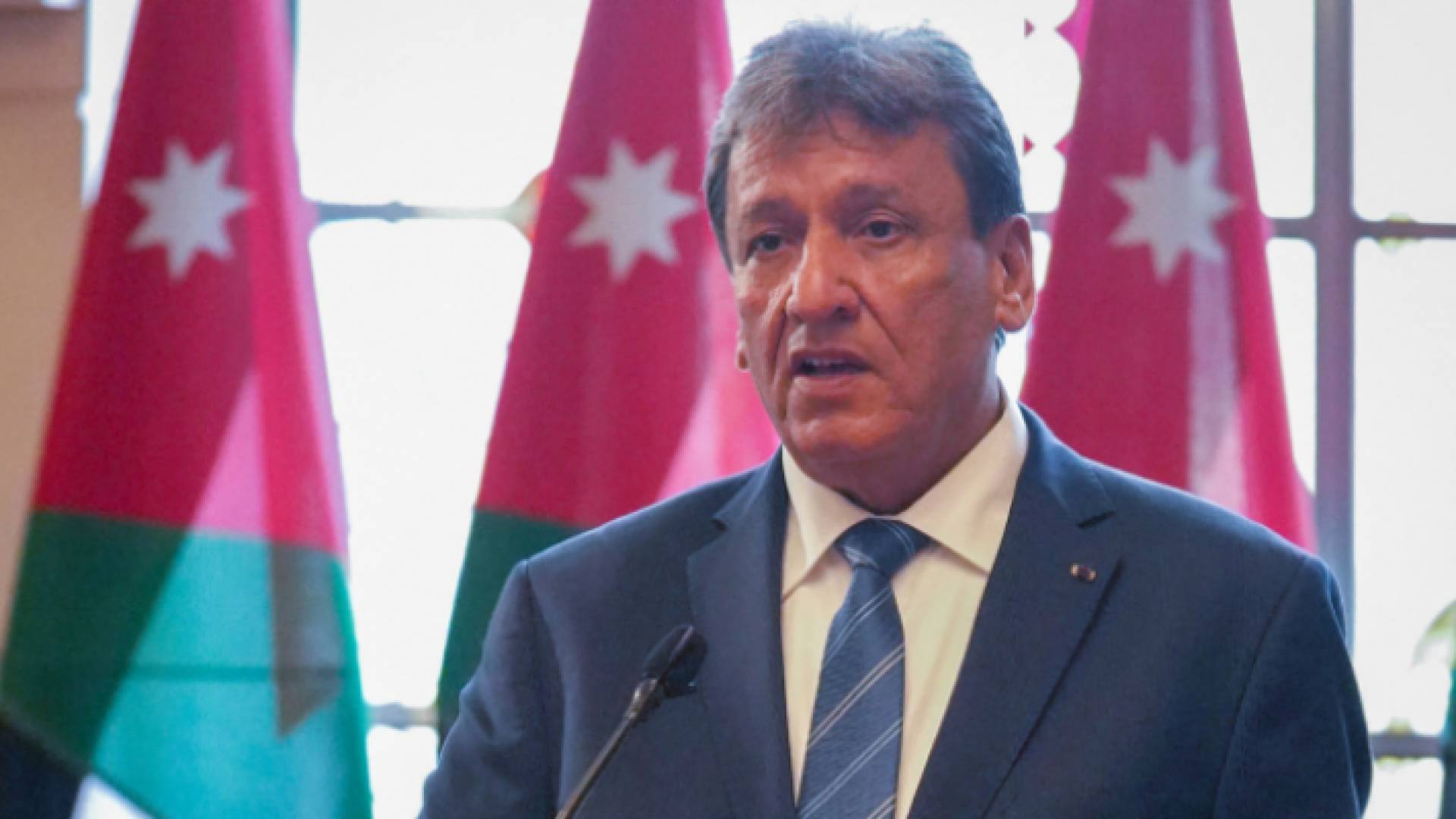 الوزير العزايزة