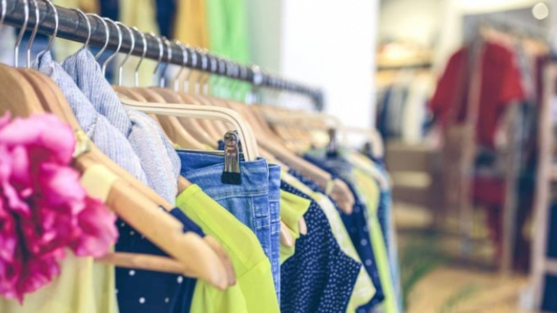 أسواق بيع الملابس "أرشيفية"