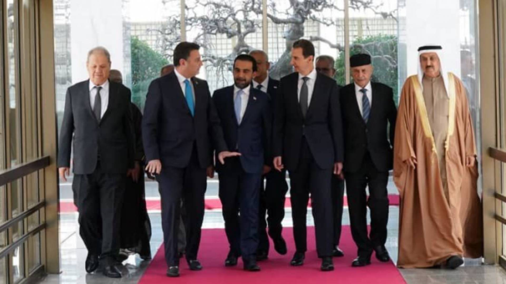 الرئيس السوري برفقة وفد برلماني عربي