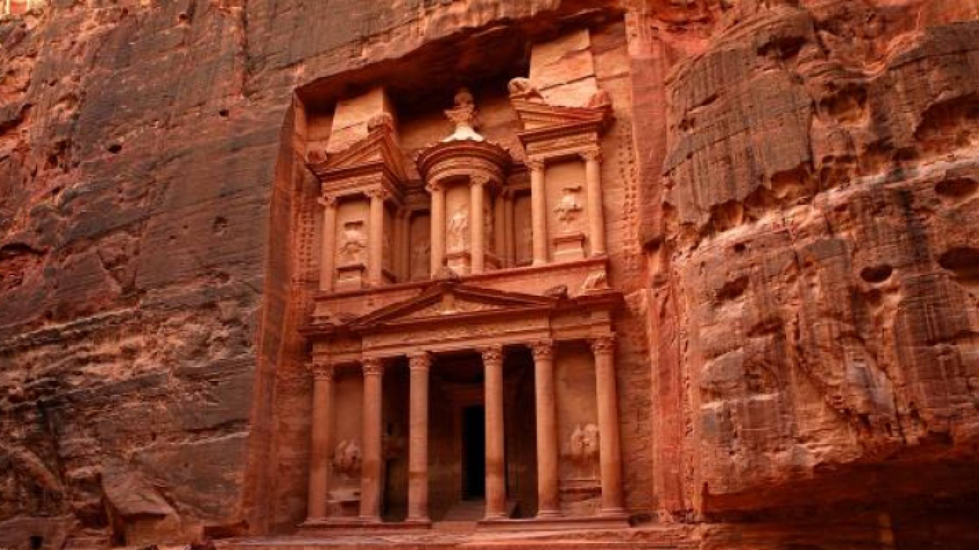 مدينة البترا الأثرية