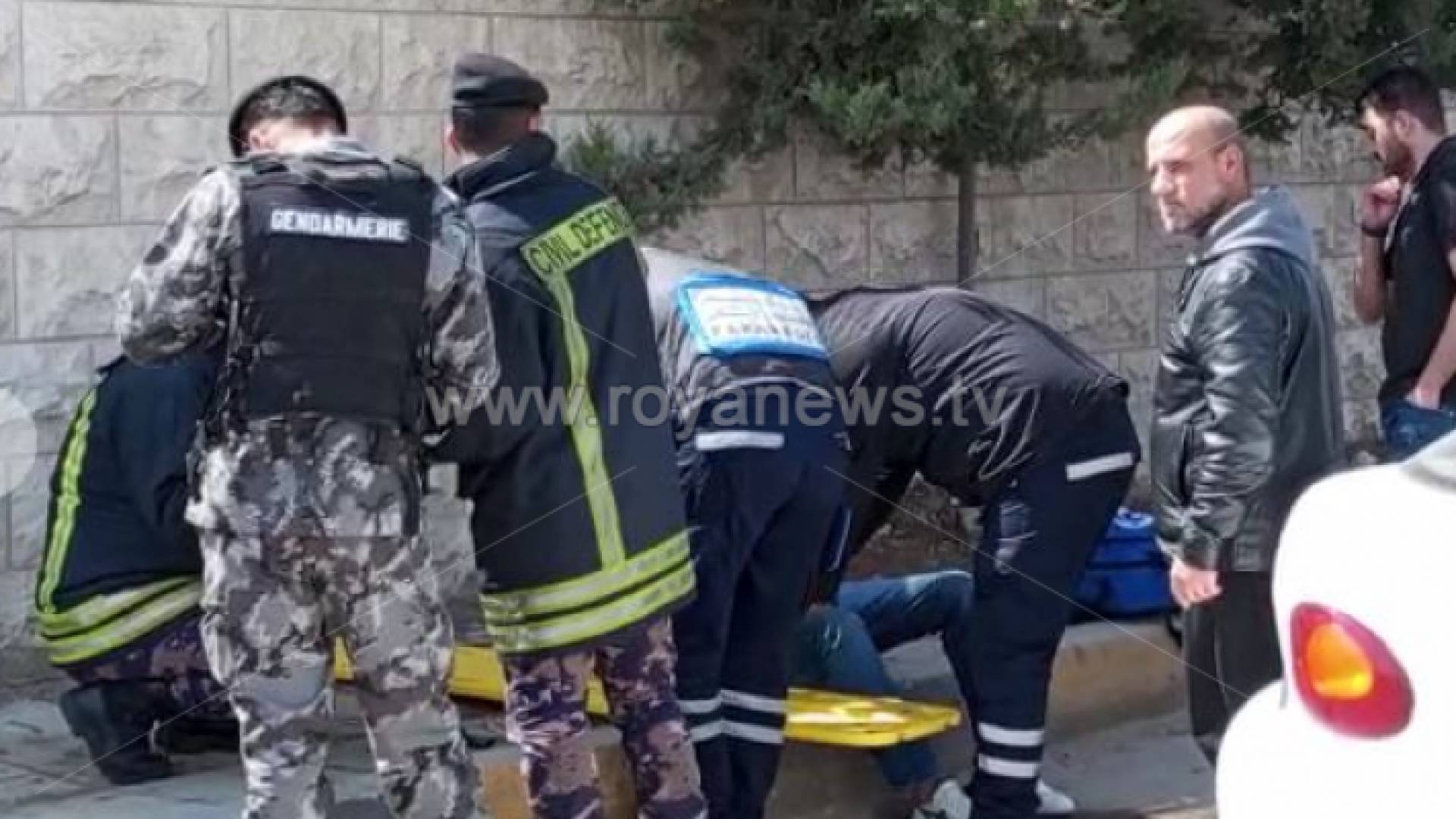 إسعاف المصاب إثر حادث السير