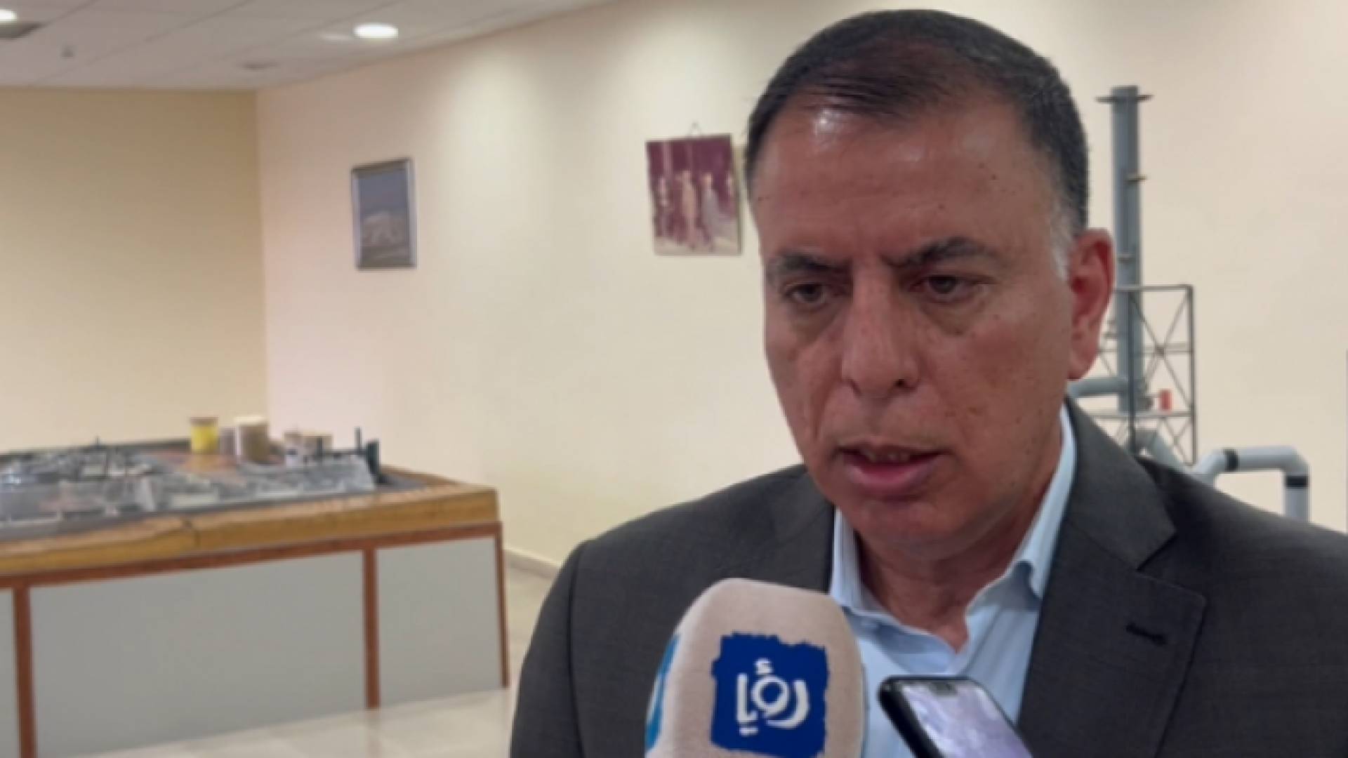 وزير الداخلية مازن الفراية