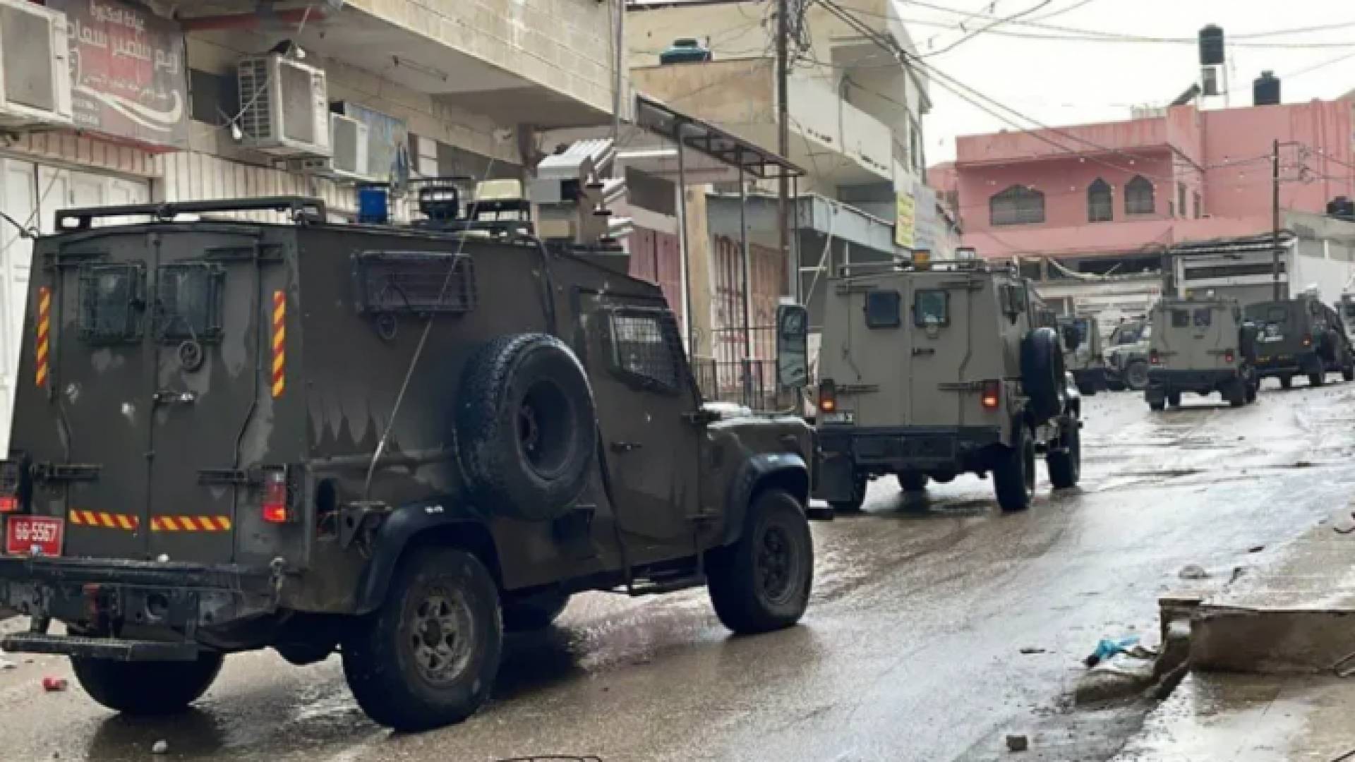 دوريات تابعة لقوات الاحتلال