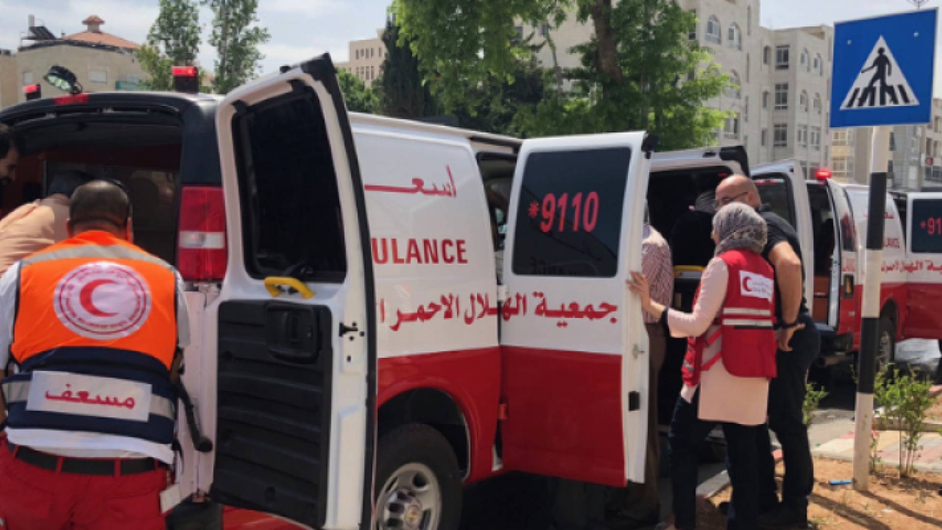 كوادر الهلال الأحمر في القدس