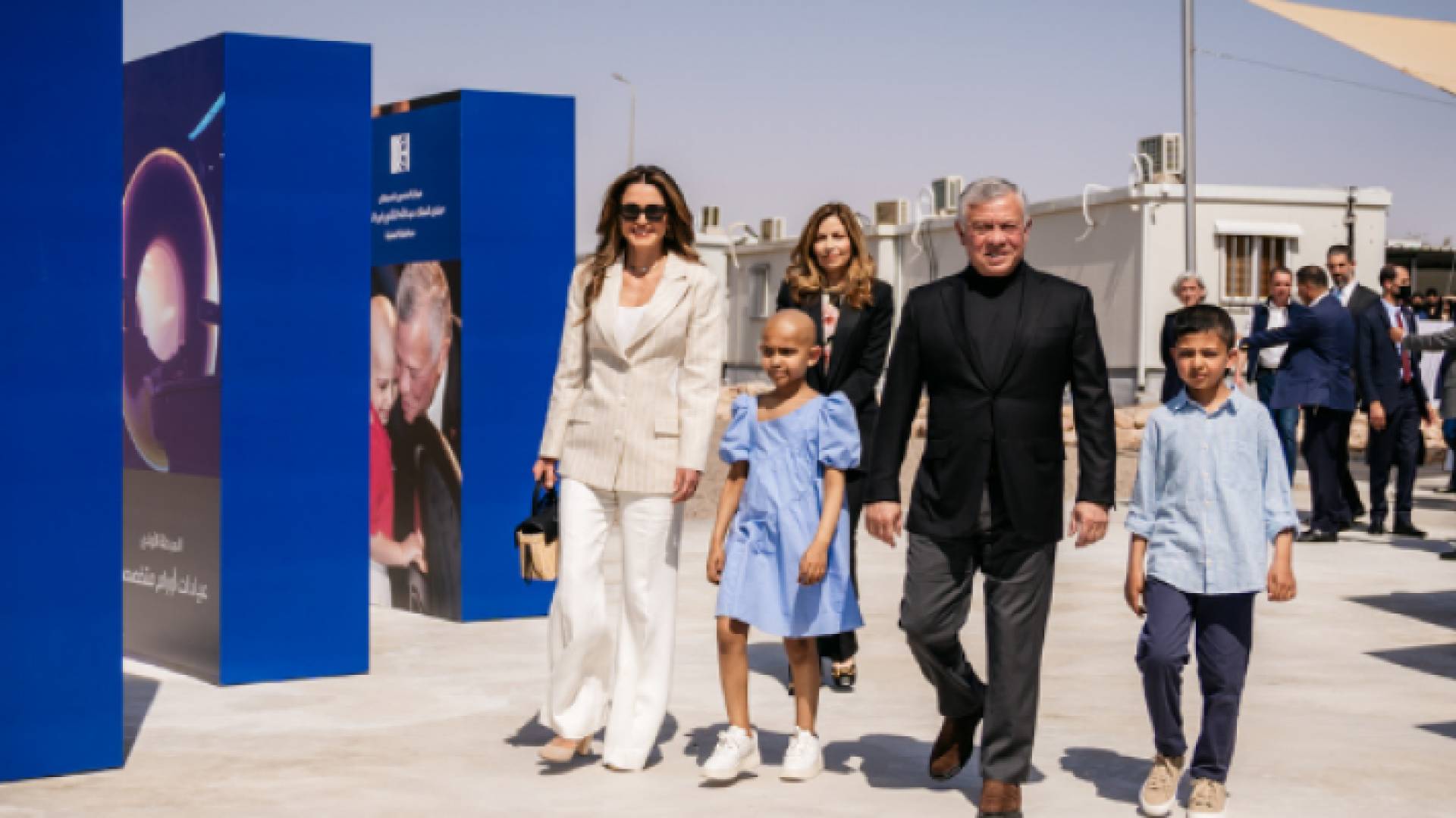 جلالة الملك والملكة خلال الزيارة