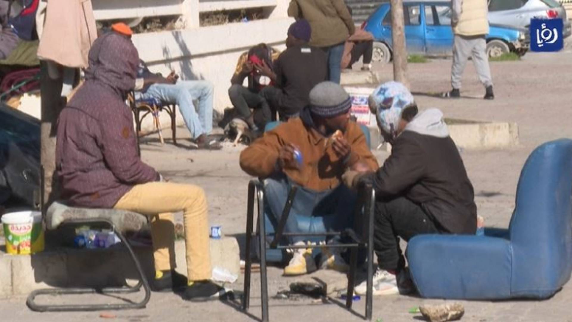 مهاجرين غير قانونيين