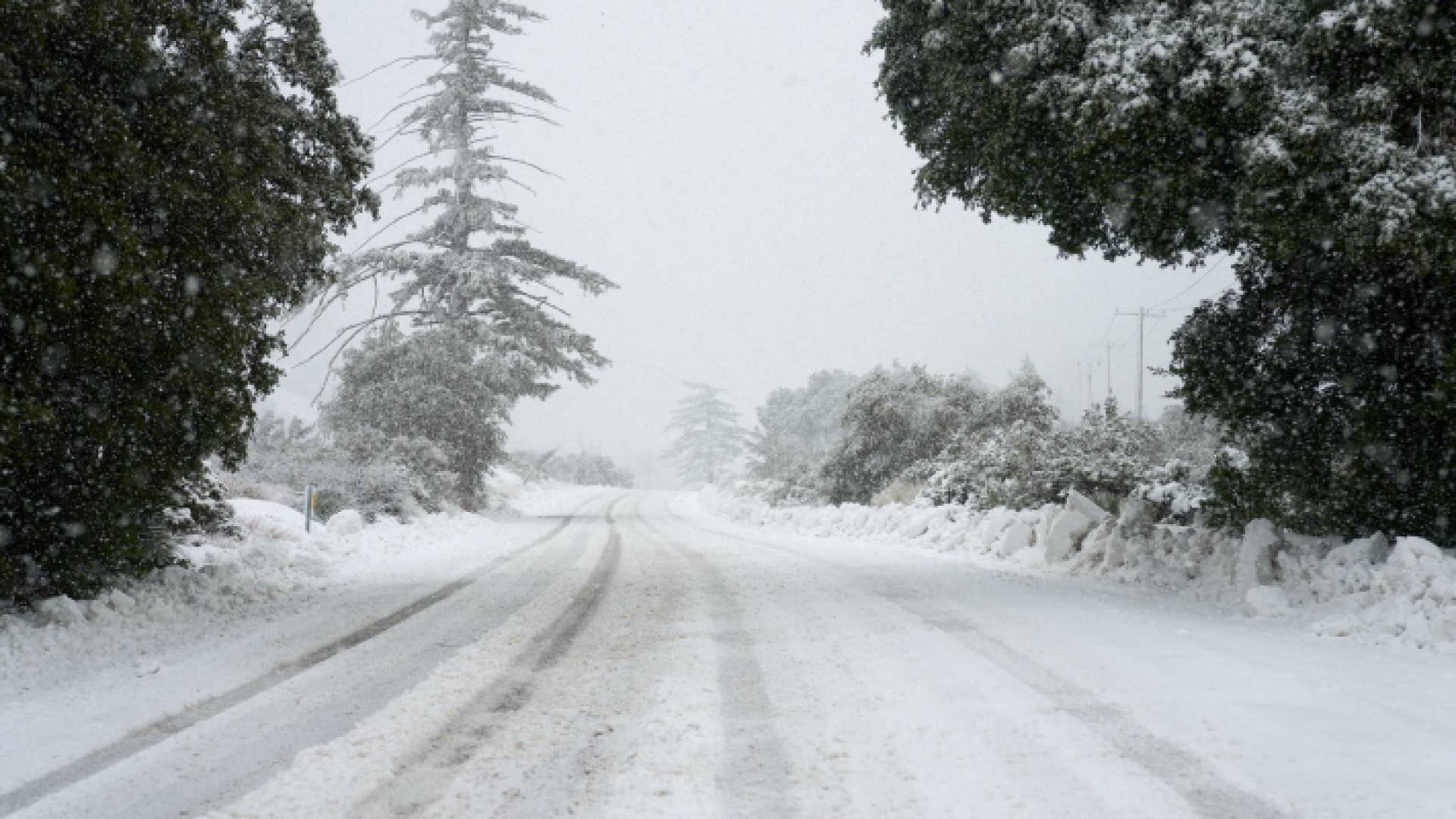 ثلوج في أحد شوارع الولايات المتحدة
