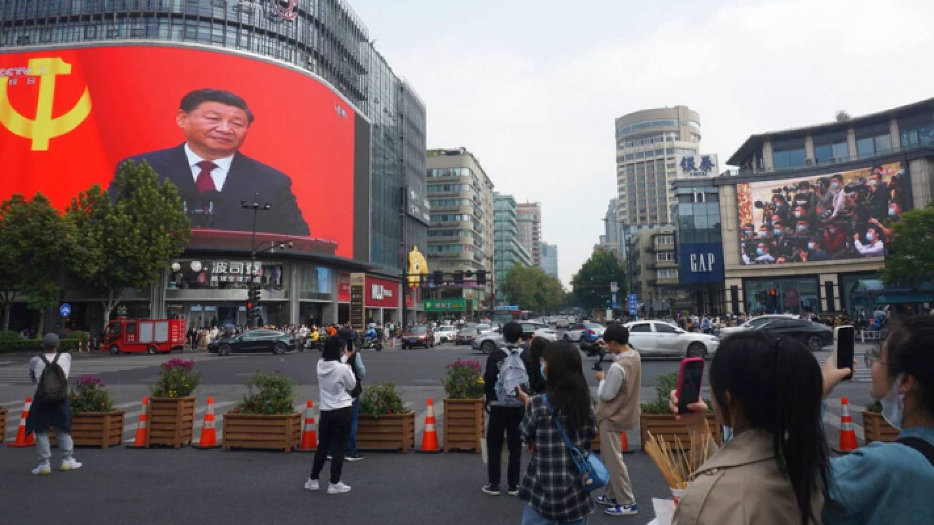 صورة للرئيس الصيني في شارع عام في البلاد