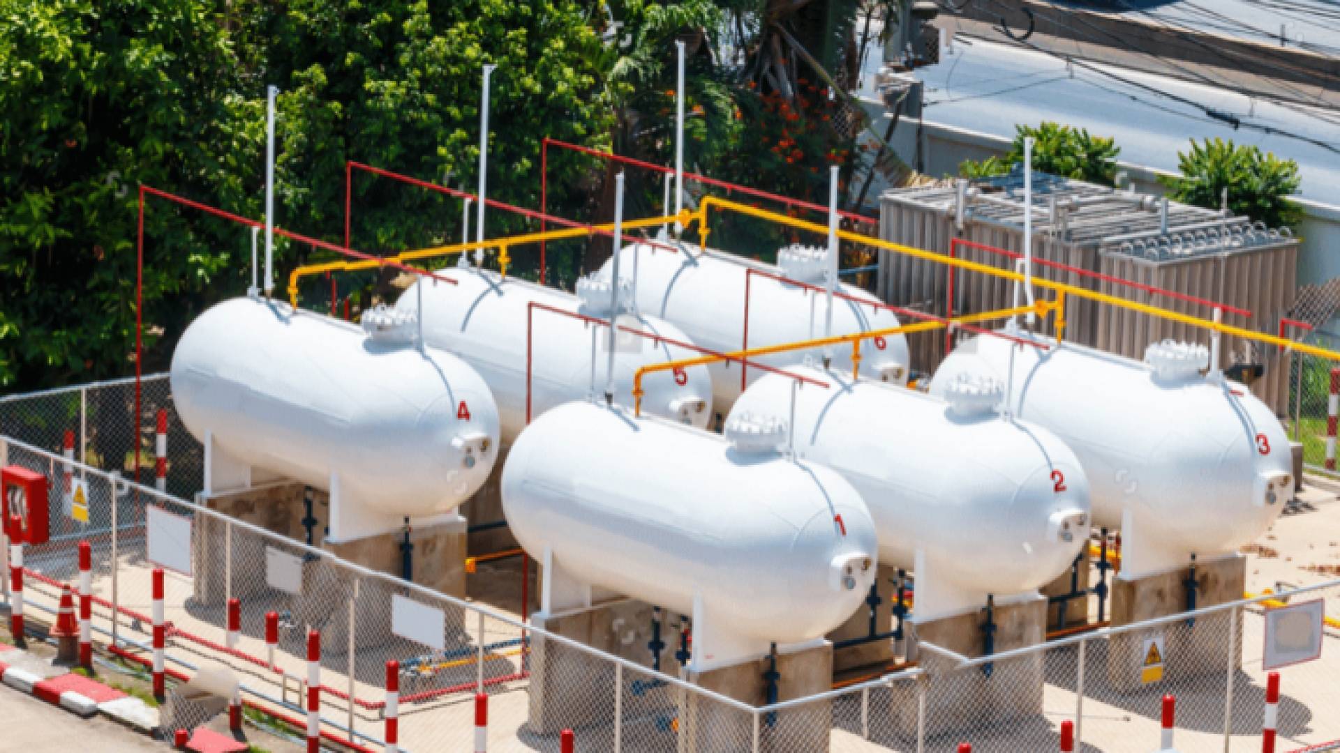 خزانات للغاز المسال