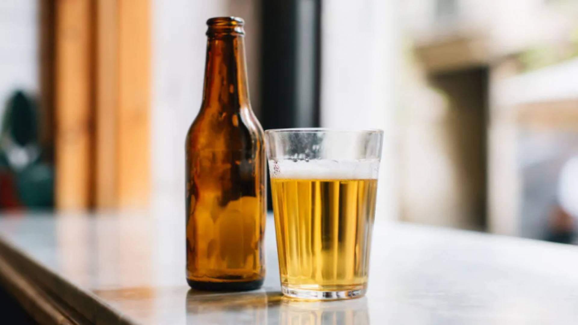 مشروب كحولي - توضيحية