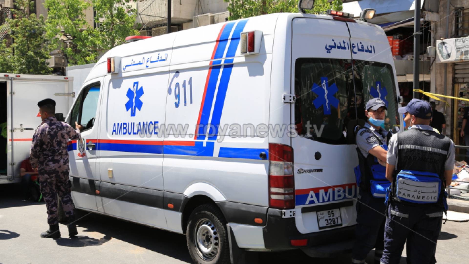 مركبة تابعة للدفاع المدني