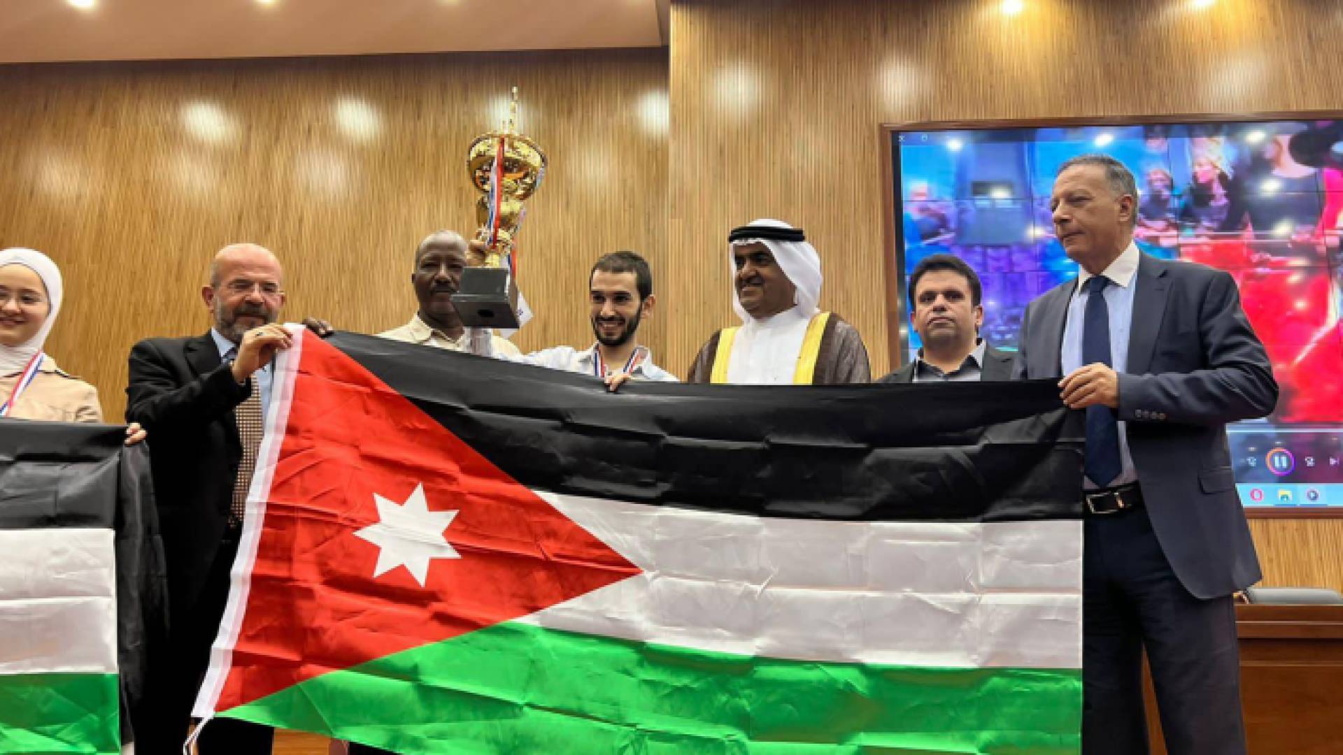 من تتويج الخطيب