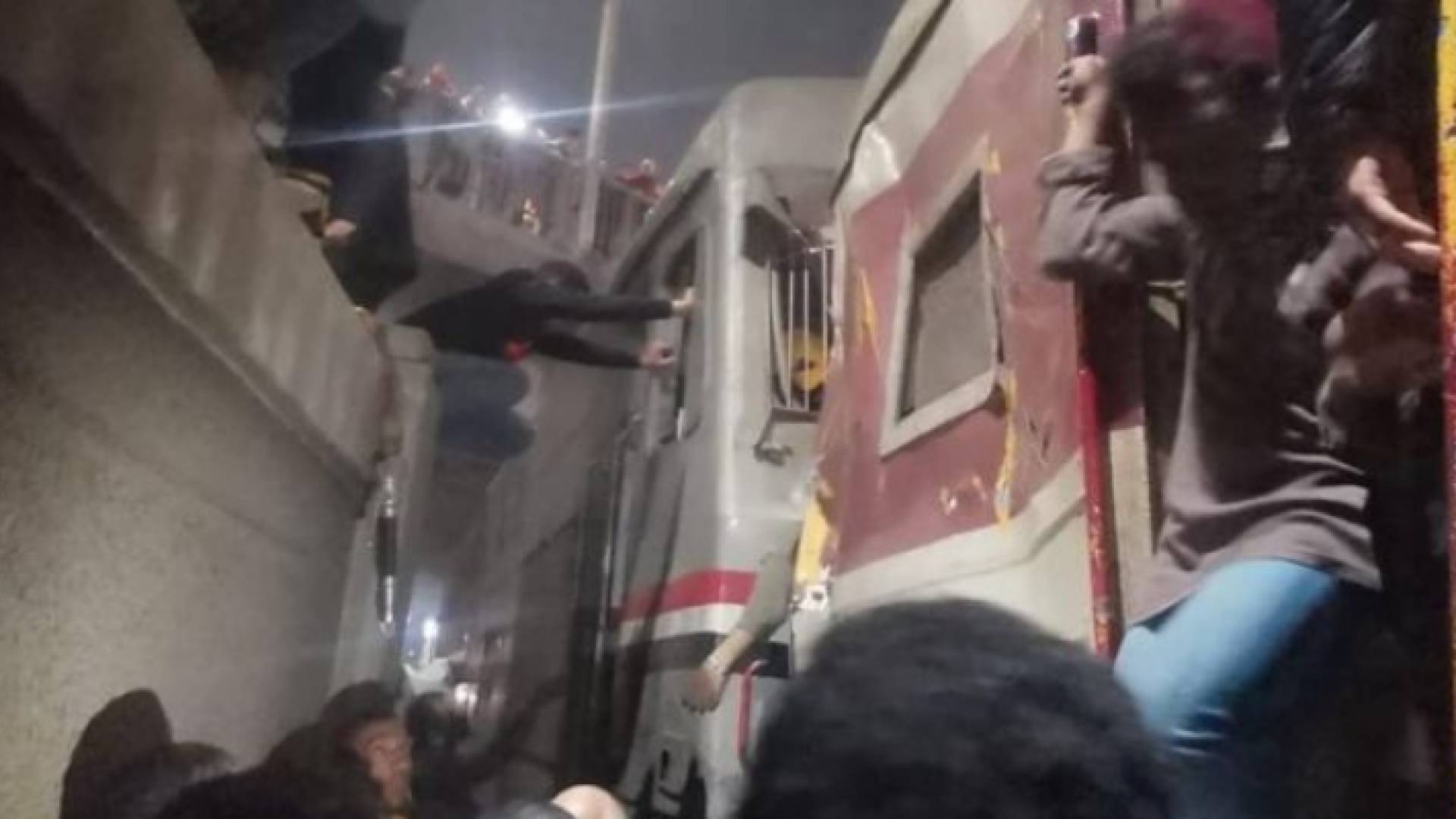 القطار الخارج عن مساره