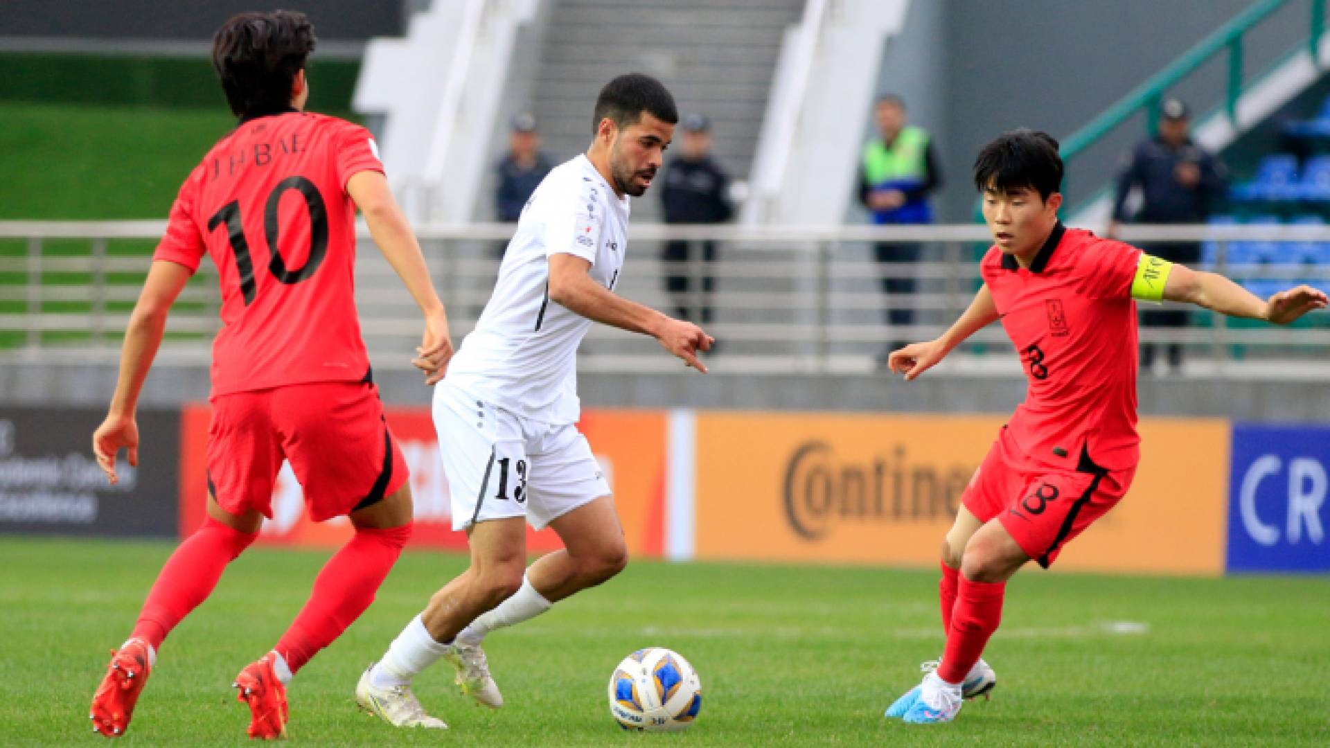 من مباراة المنتخب الوطني وكوريا الجنوبية