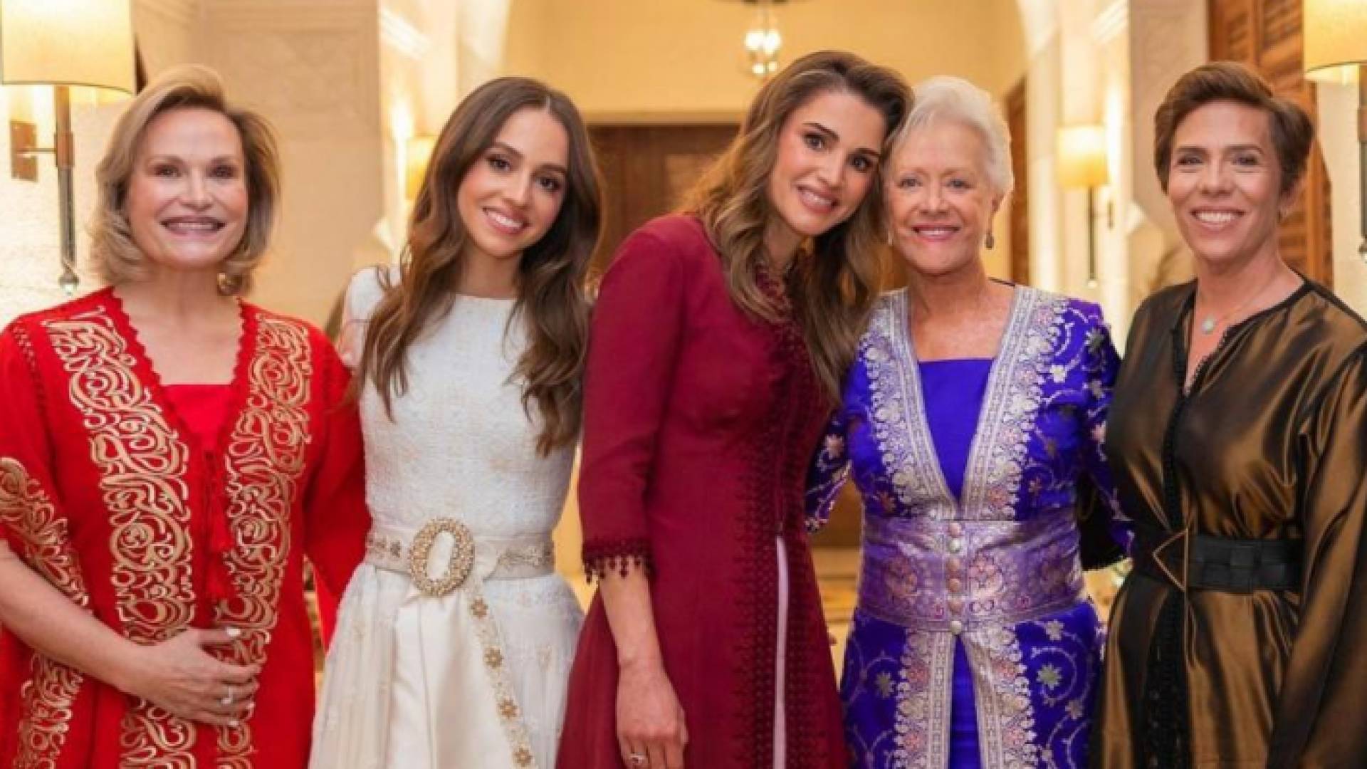 الملكة رانيا العبد الله في حفل حناء الأميرة إيمان