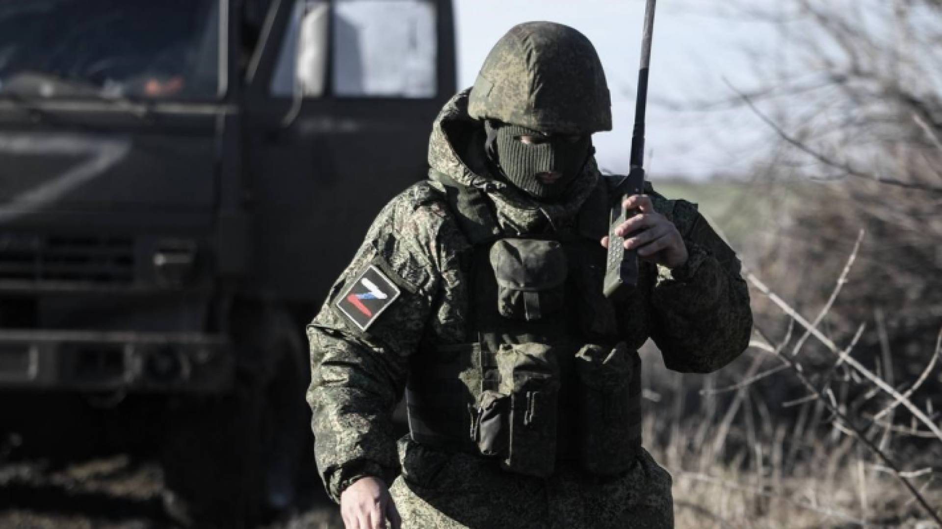 أحد أفراد الجيش الروسي