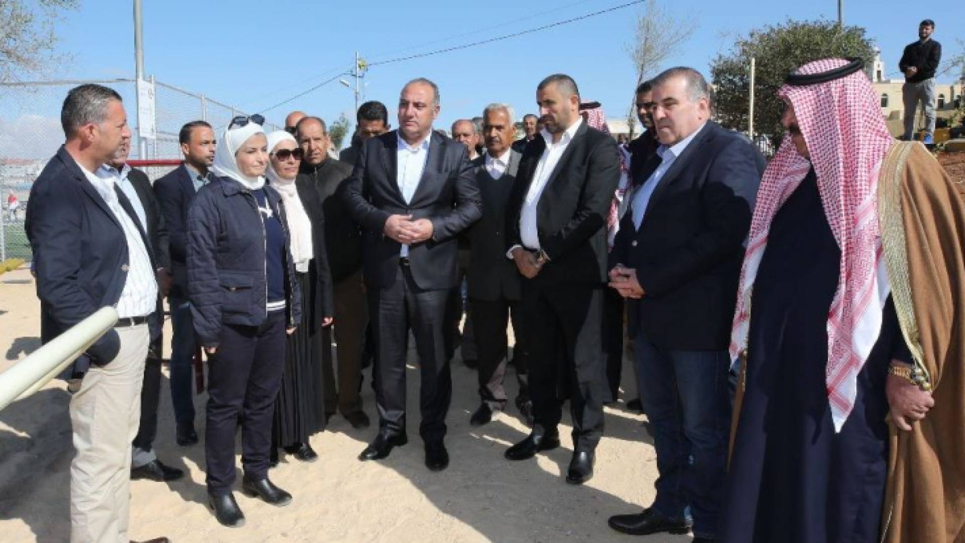 الشوارةب خلال إطلاق معدات وألعاب اللياقة البدنية في حديقة إسكان ماركا