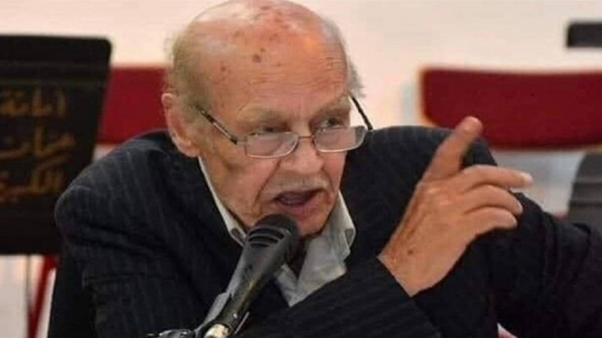 الشاعر الراحل سميح الشريف