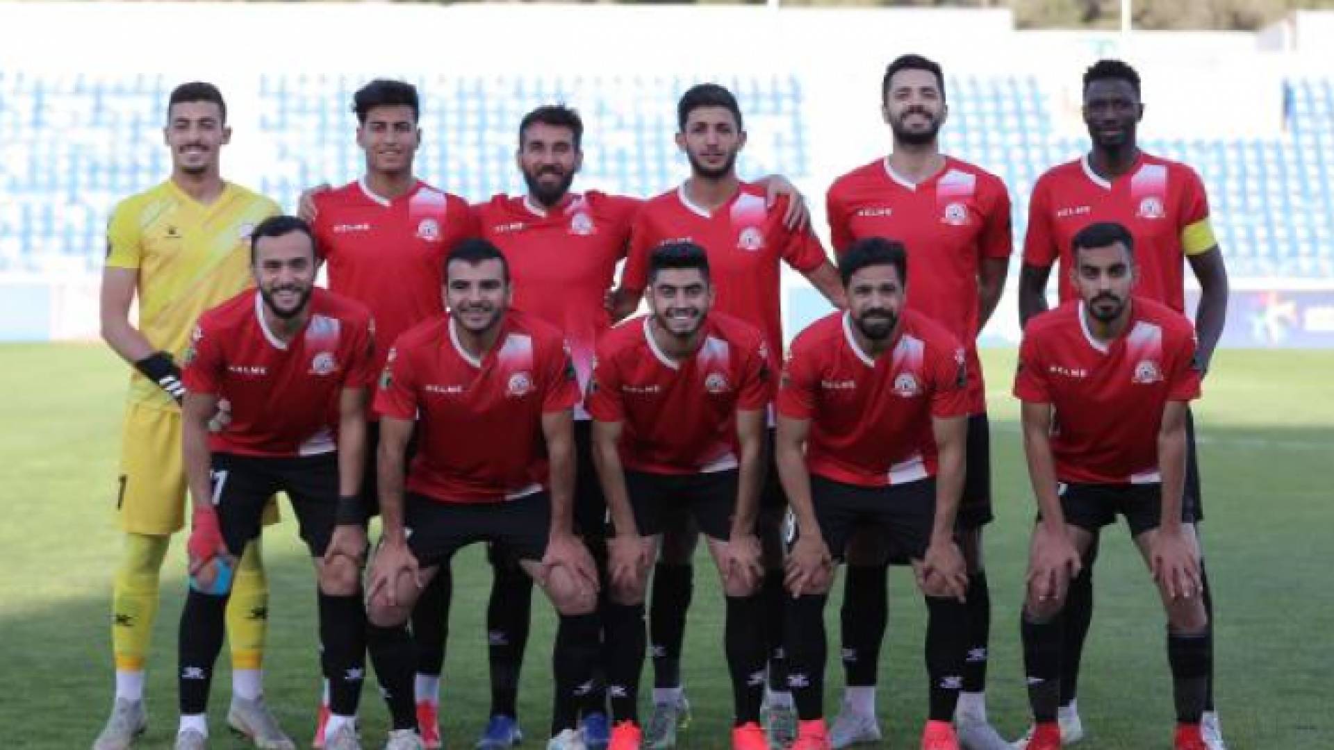 لاعبو نادي شباب الأردن